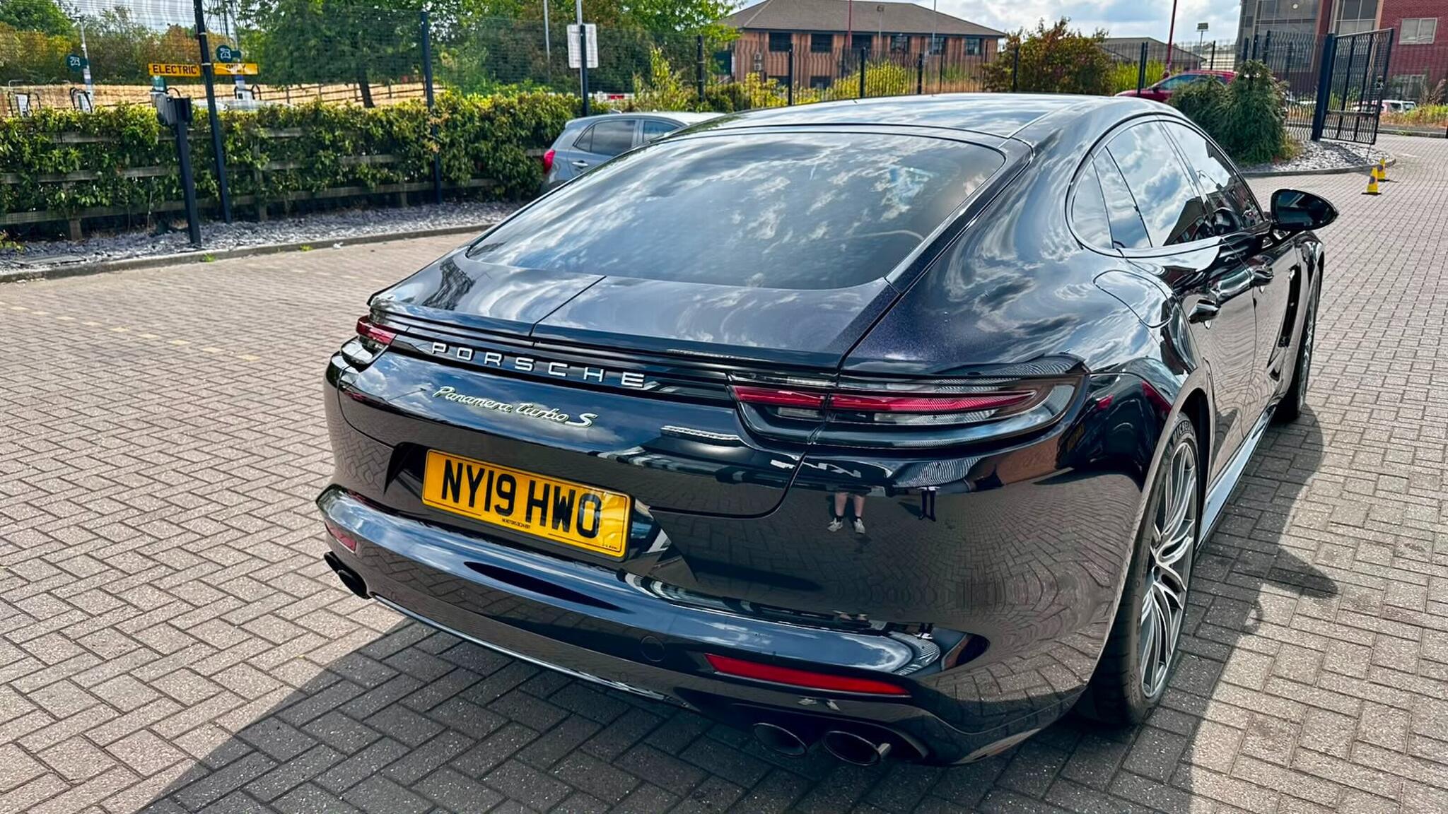 Porsche Panamera view 24