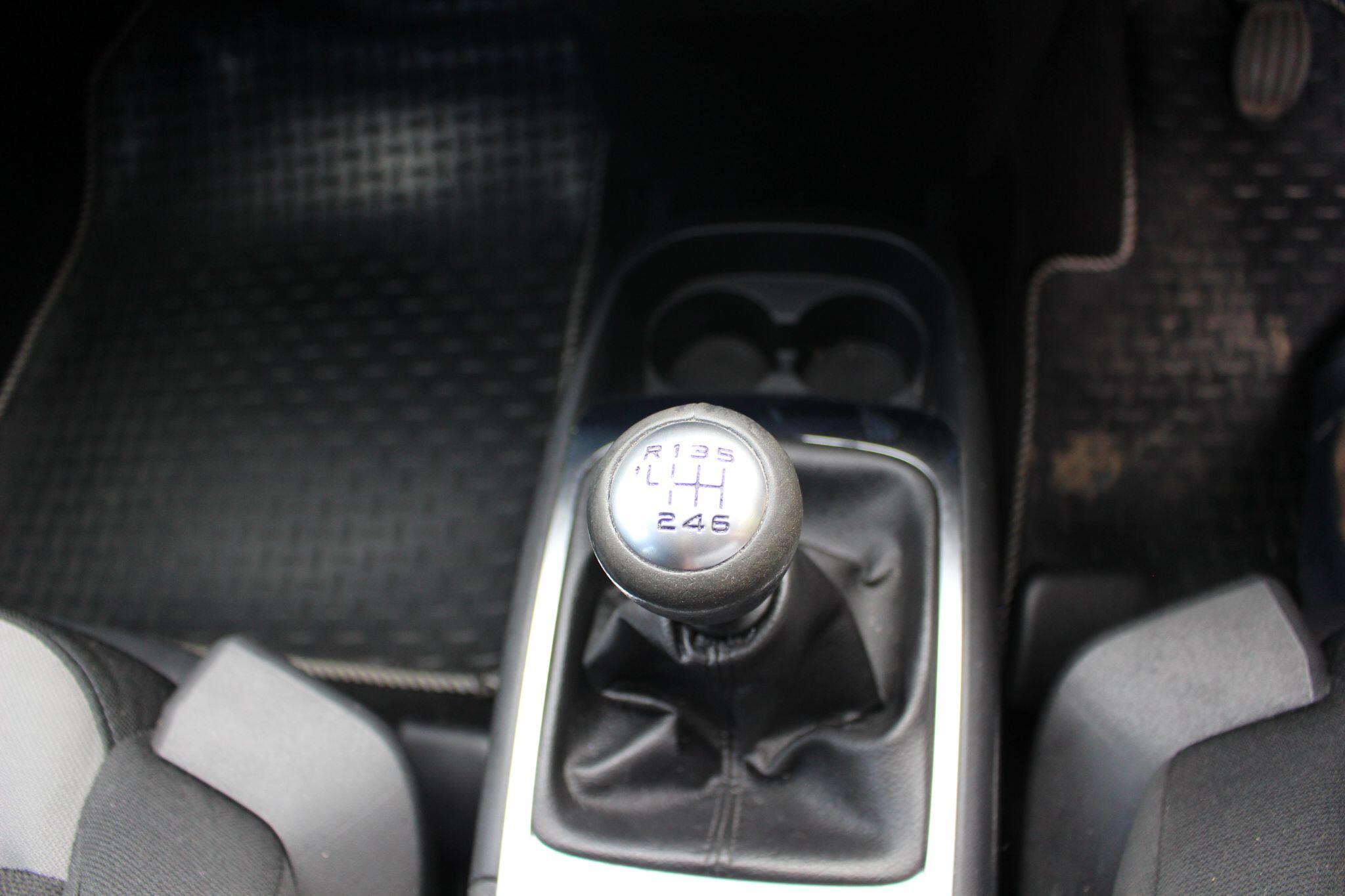 Citroen Grand C4 Picasso view 34