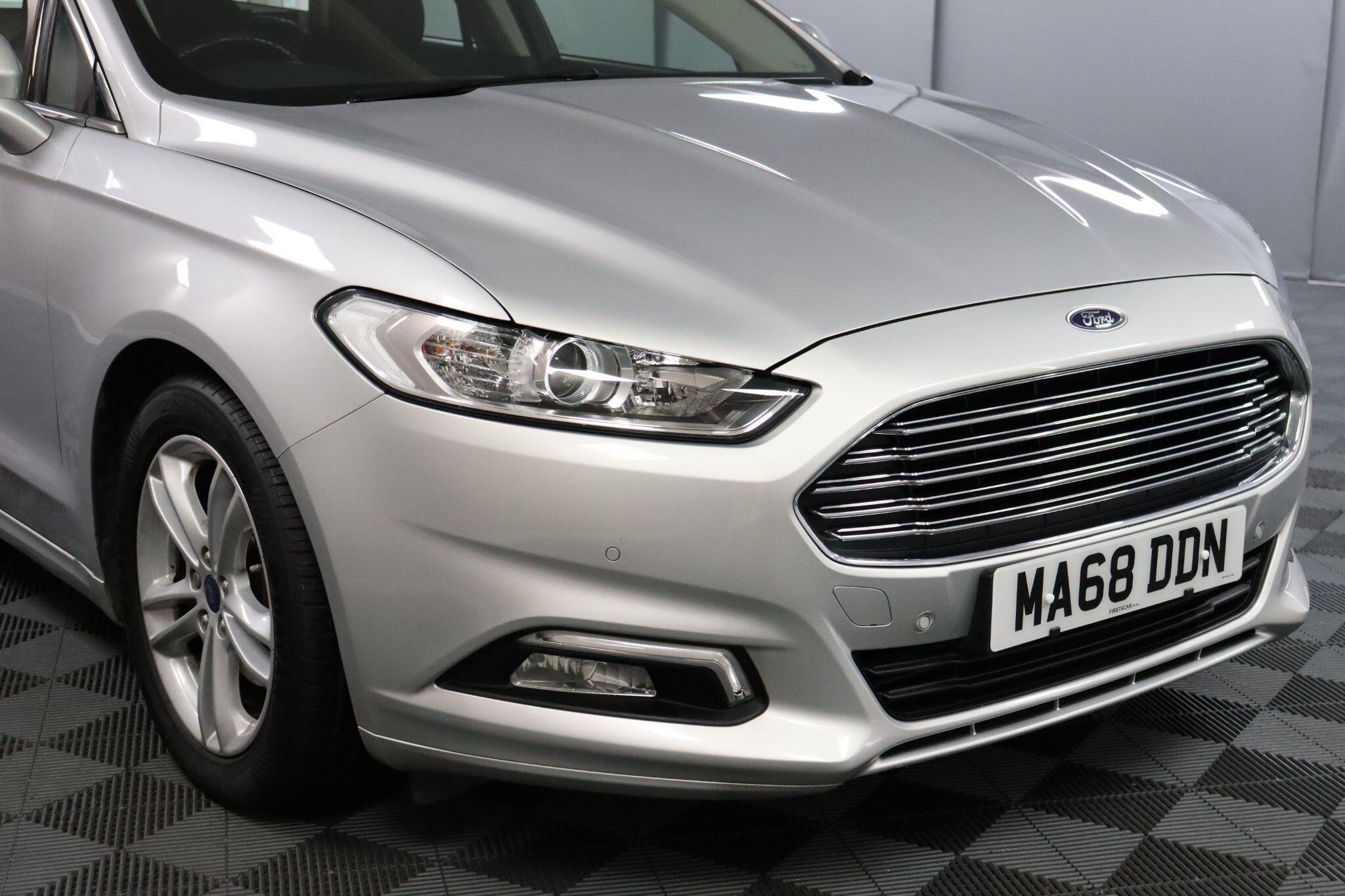 Ford Mondeo view 26