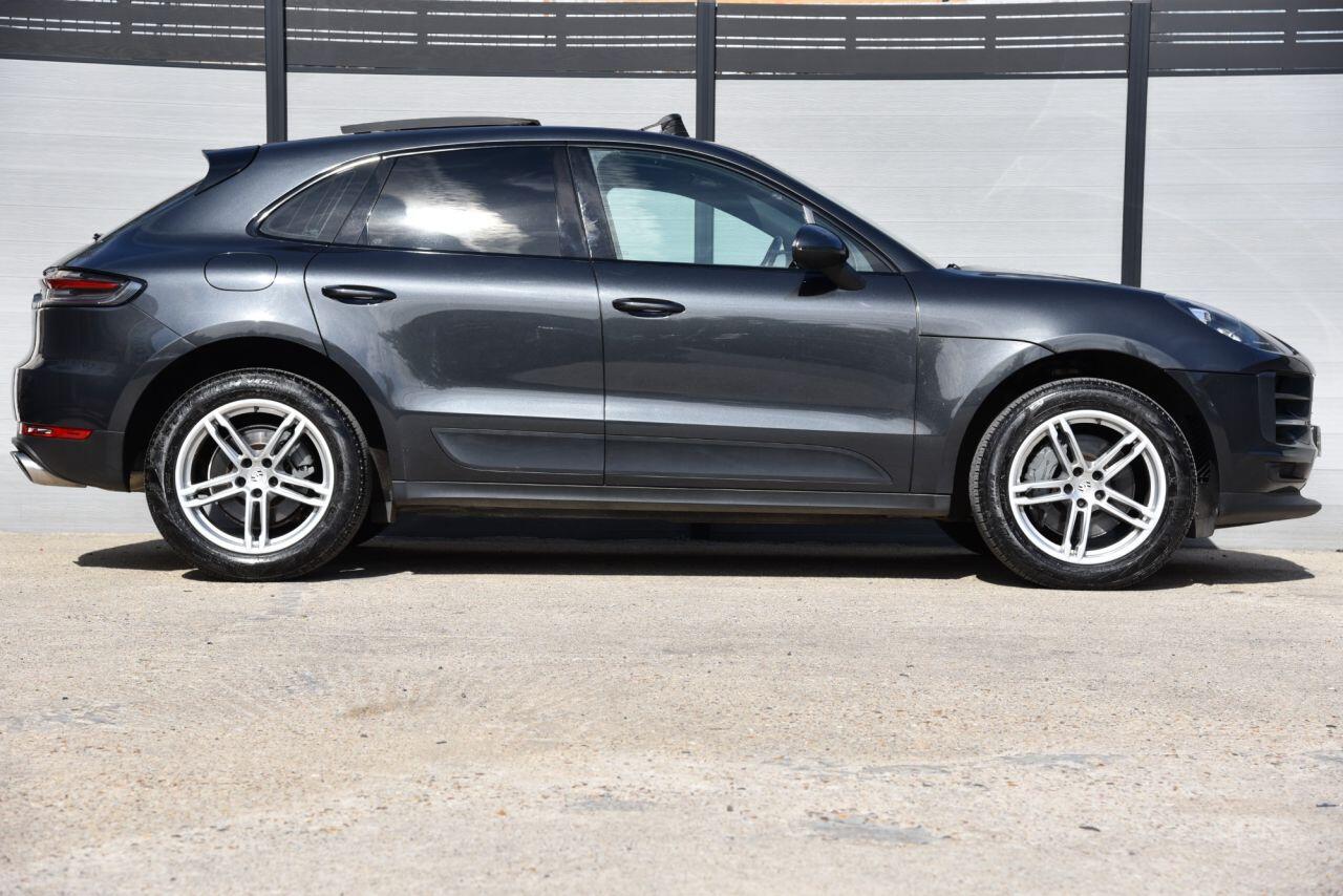 Porsche Macan view 7