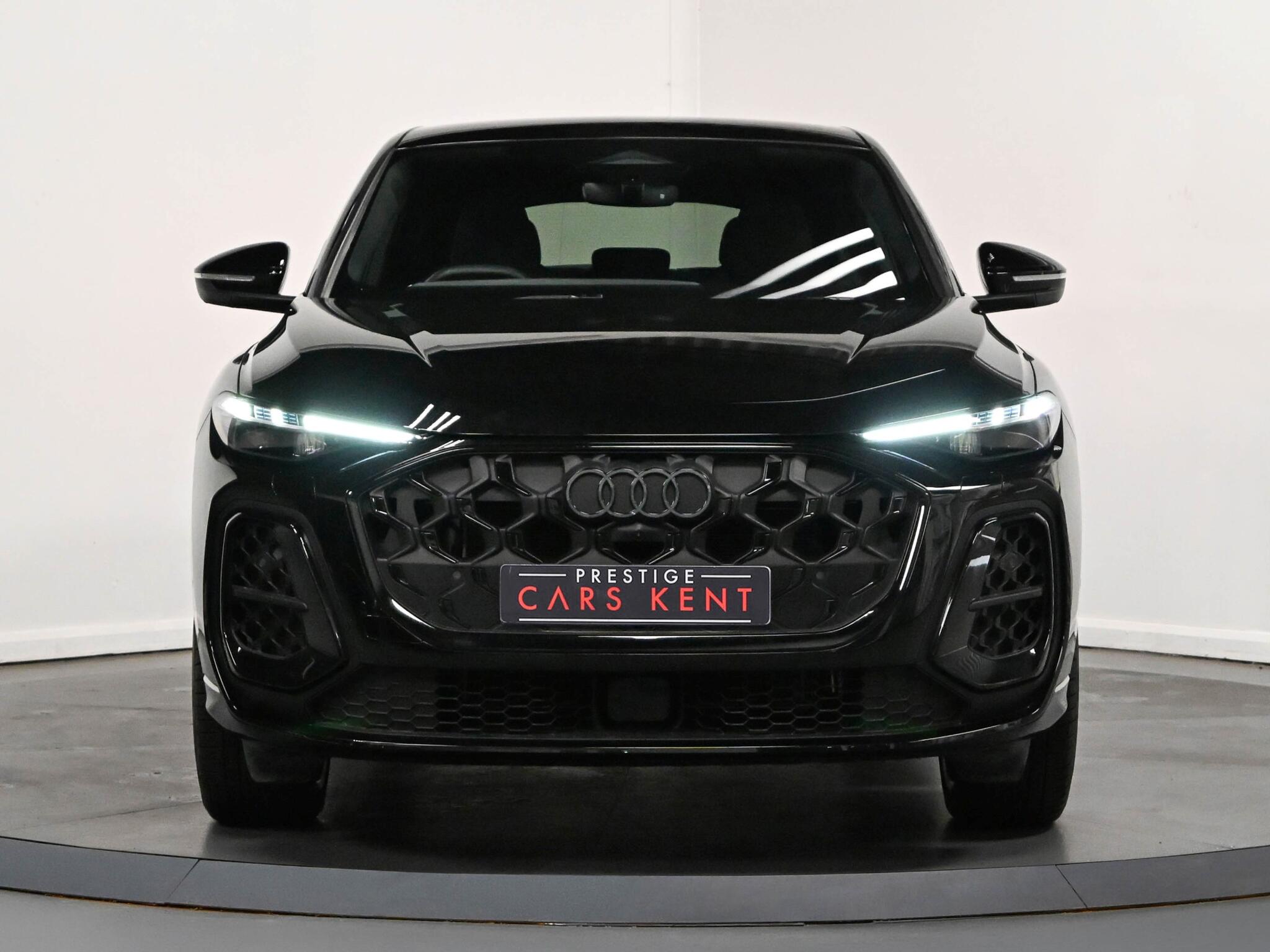 Audi Q5 view 24