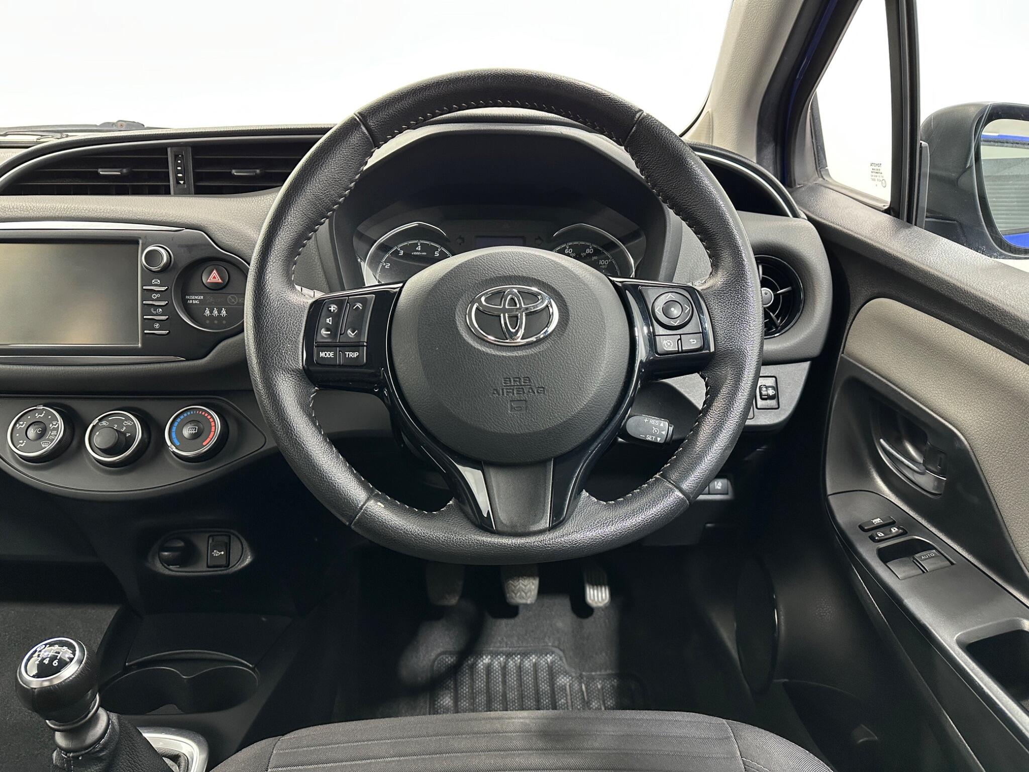 Toyota Yaris view 13