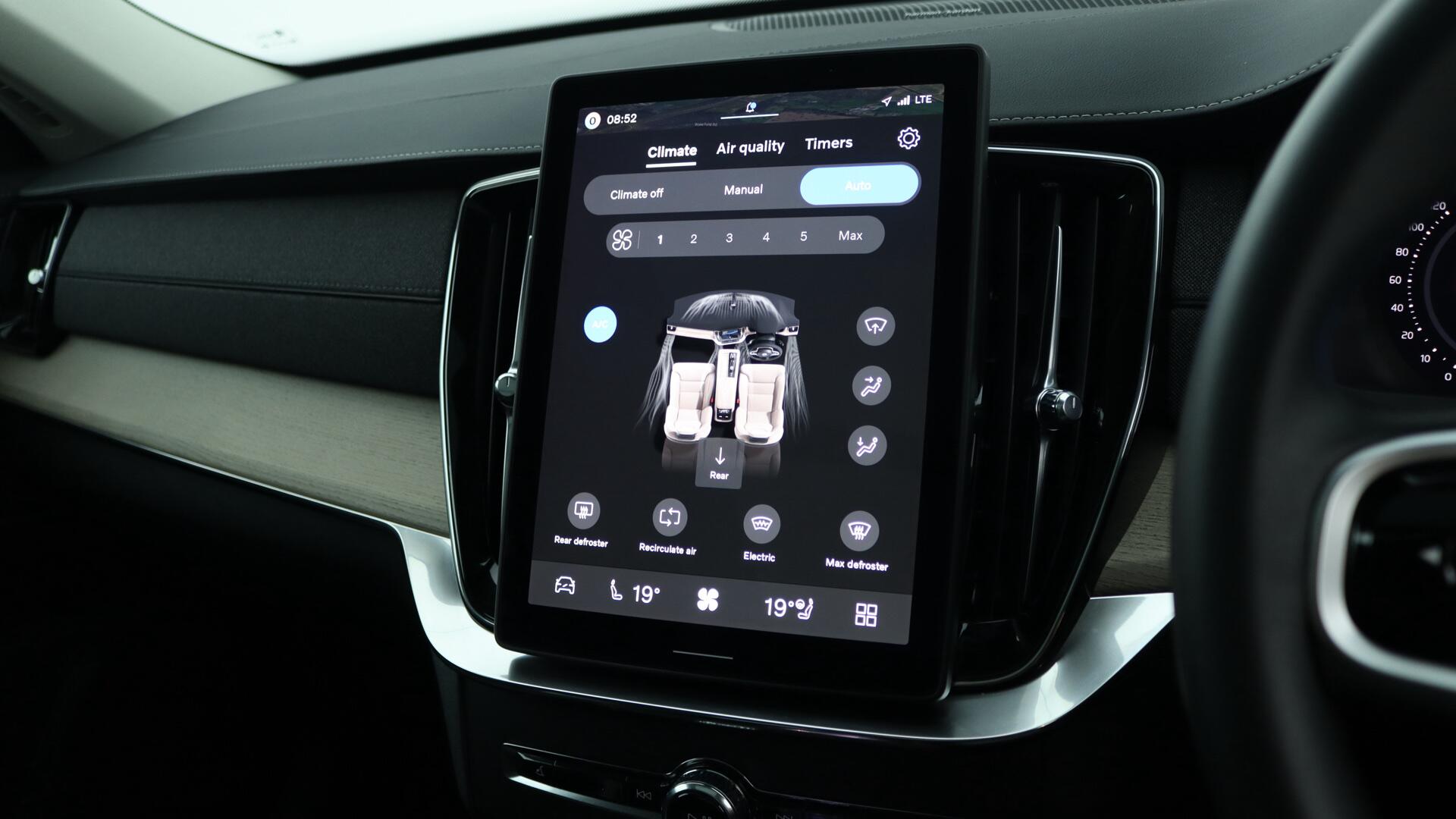 Volvo XC90 view 44