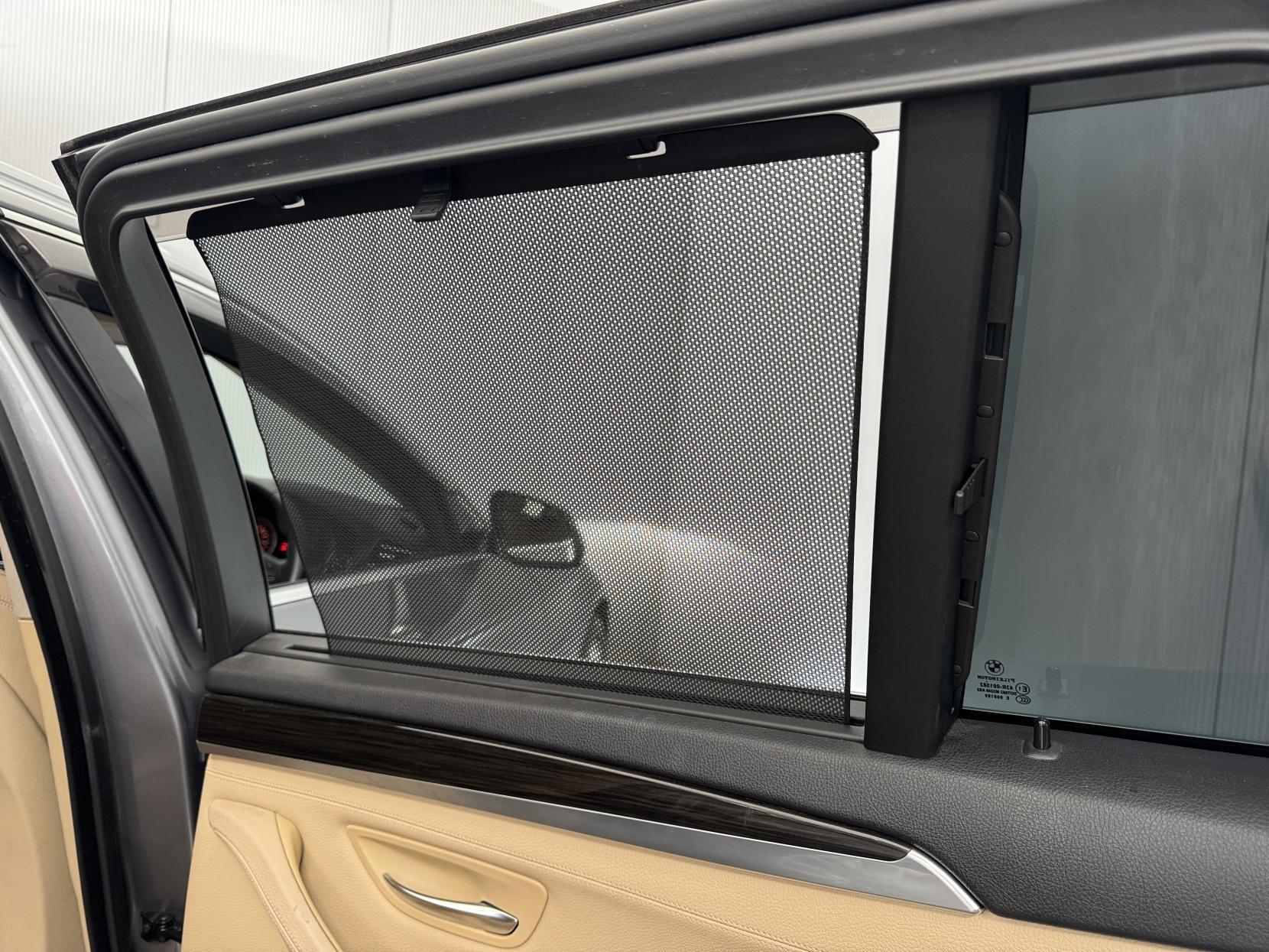 BMW 5 Series view 60