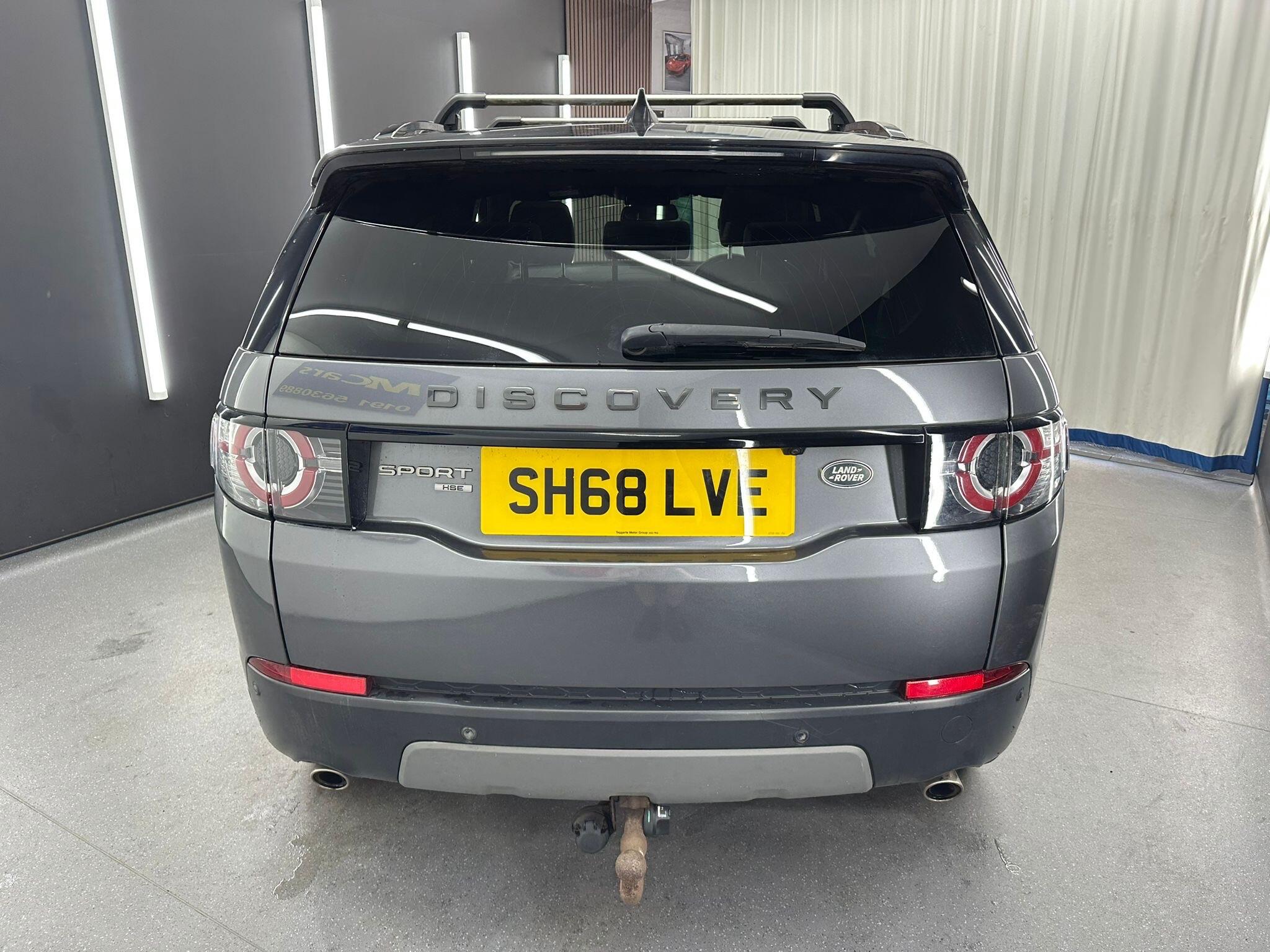 Land Rover Discovery Sport view 10
