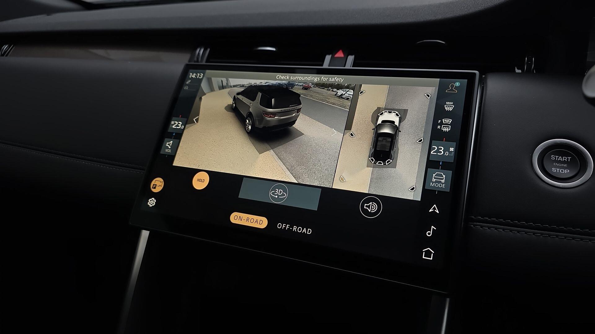 Land Rover Discovery Sport view 12
