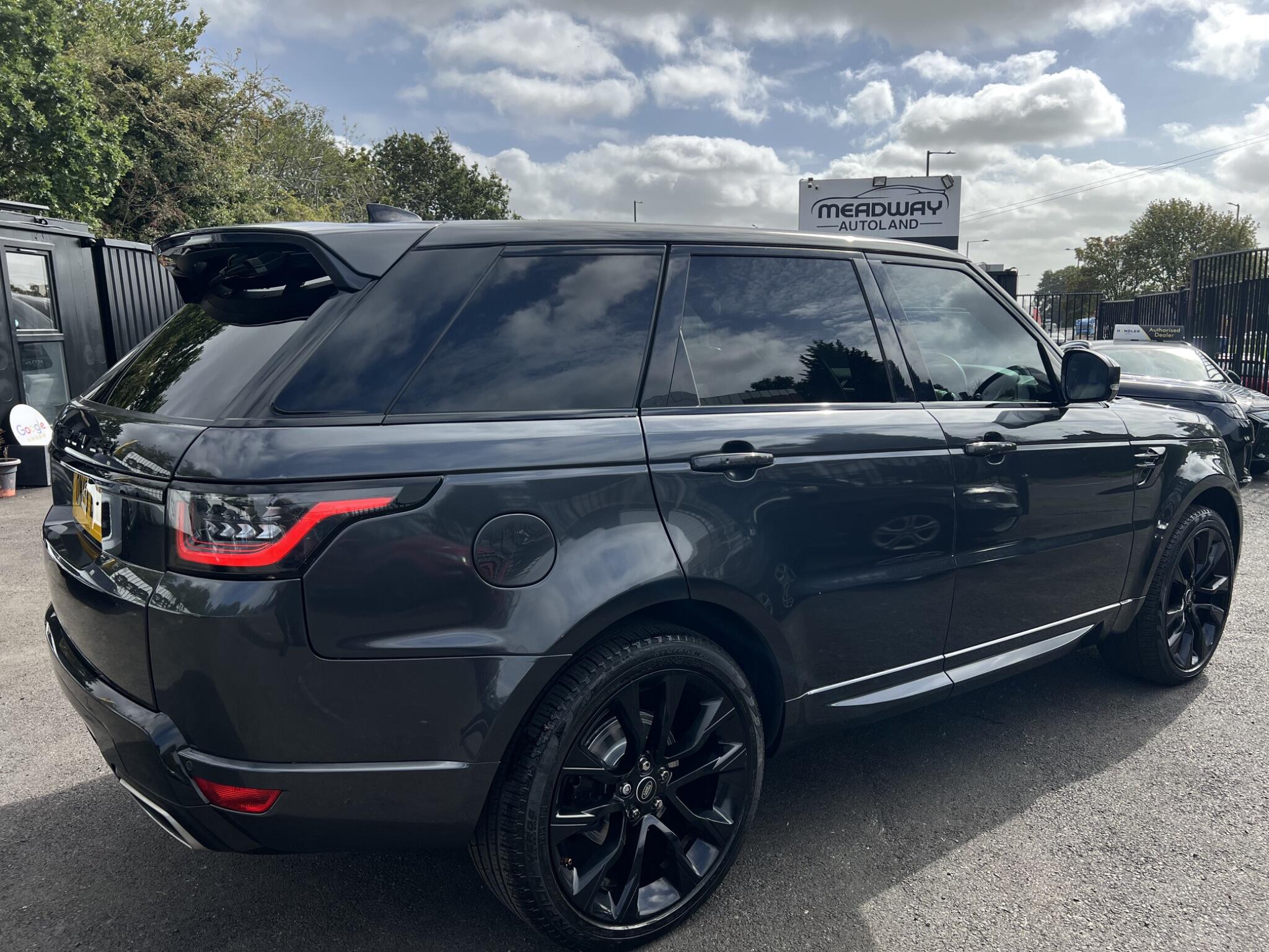 Land Rover Range Rover Sport view 13
