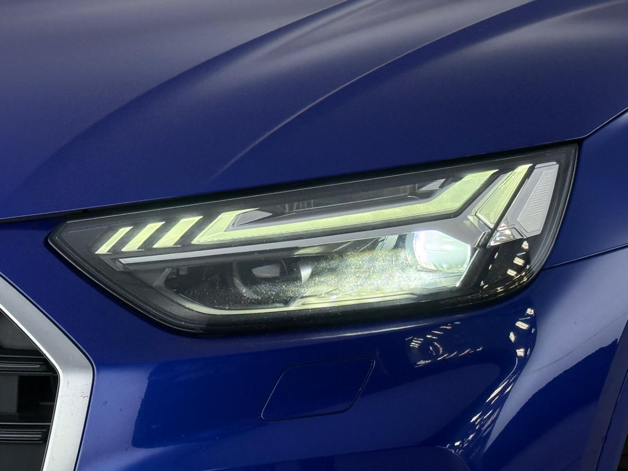 Audi Q5 view 13