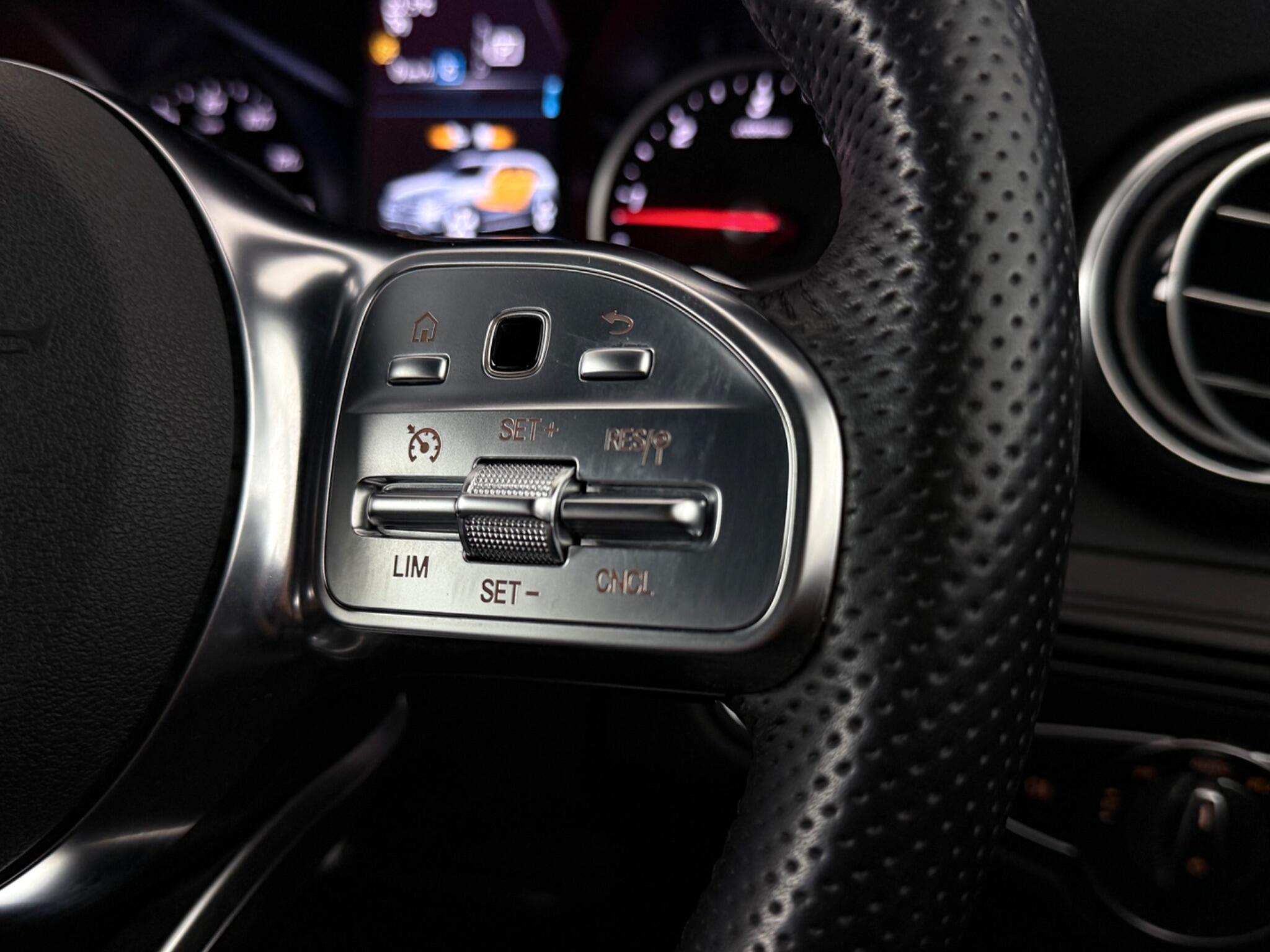 Mercedes-Benz GLC view 18