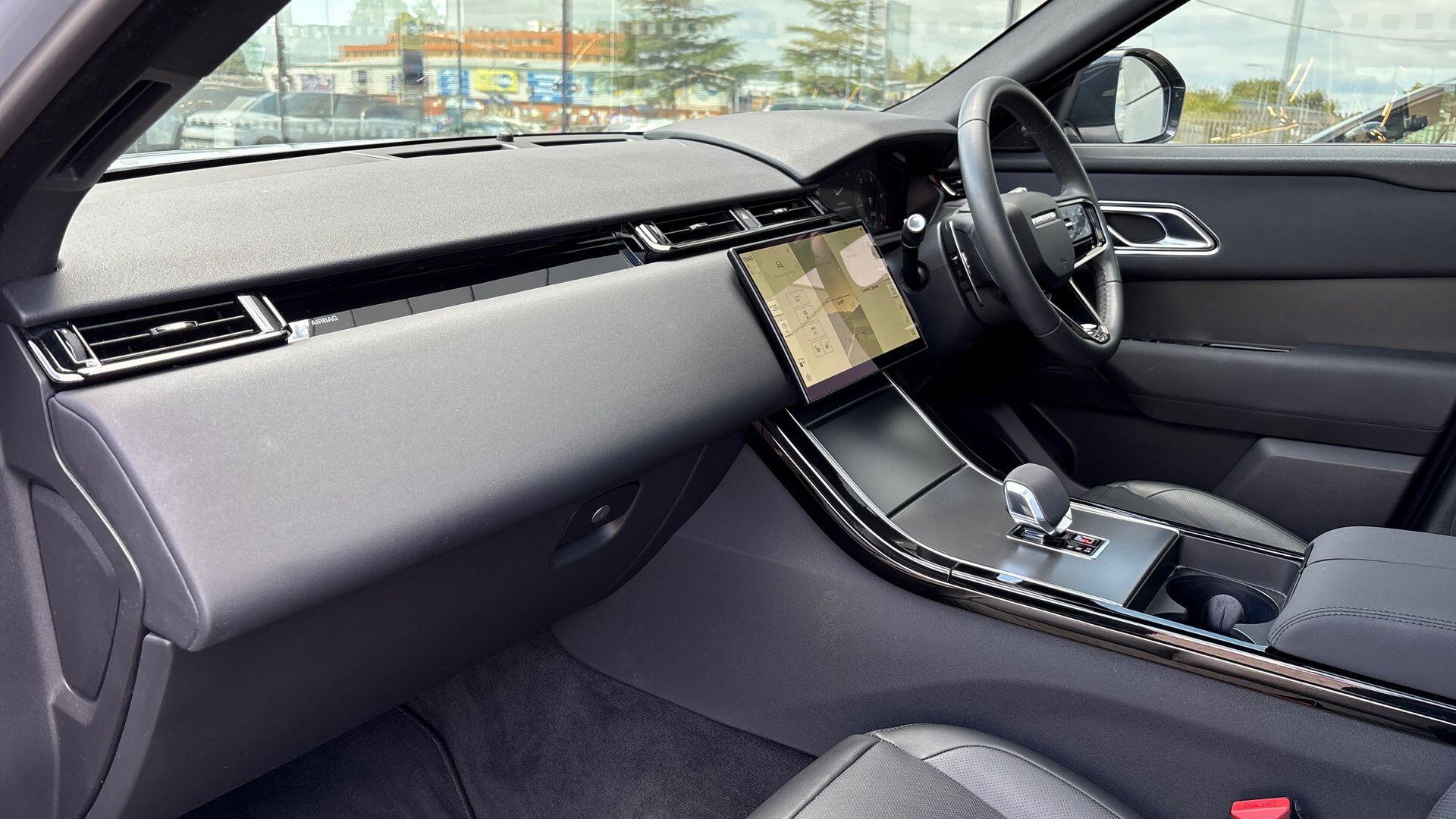 Land Rover Range Rover Velar view 27