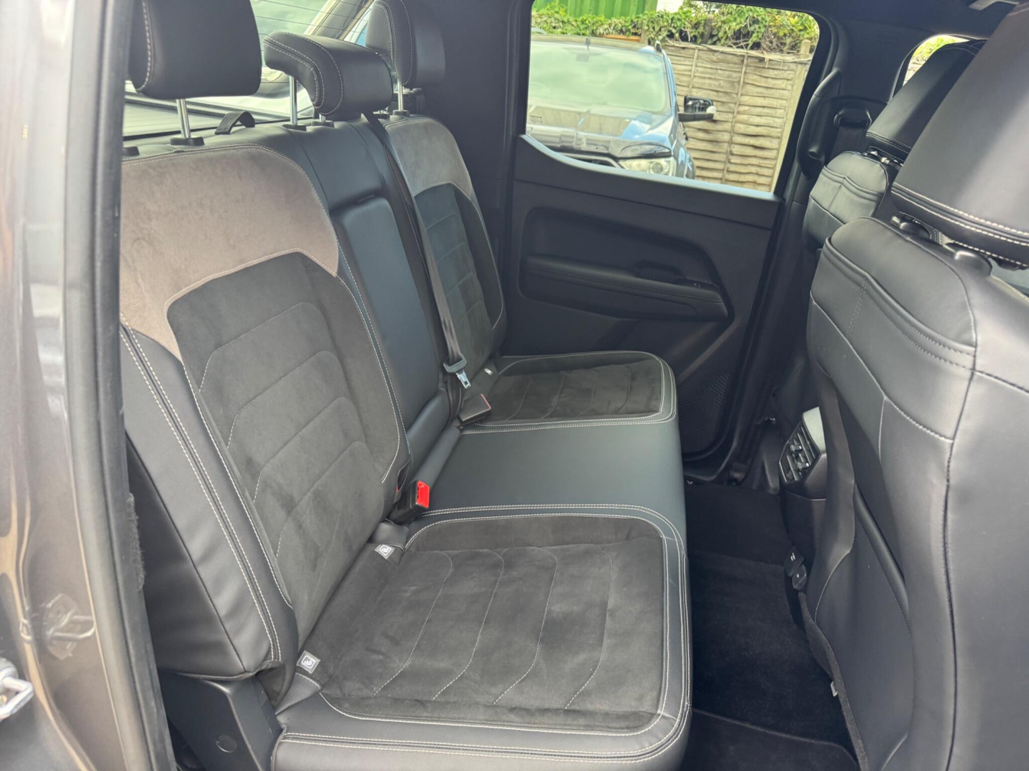 Volkswagen Amarok view 30