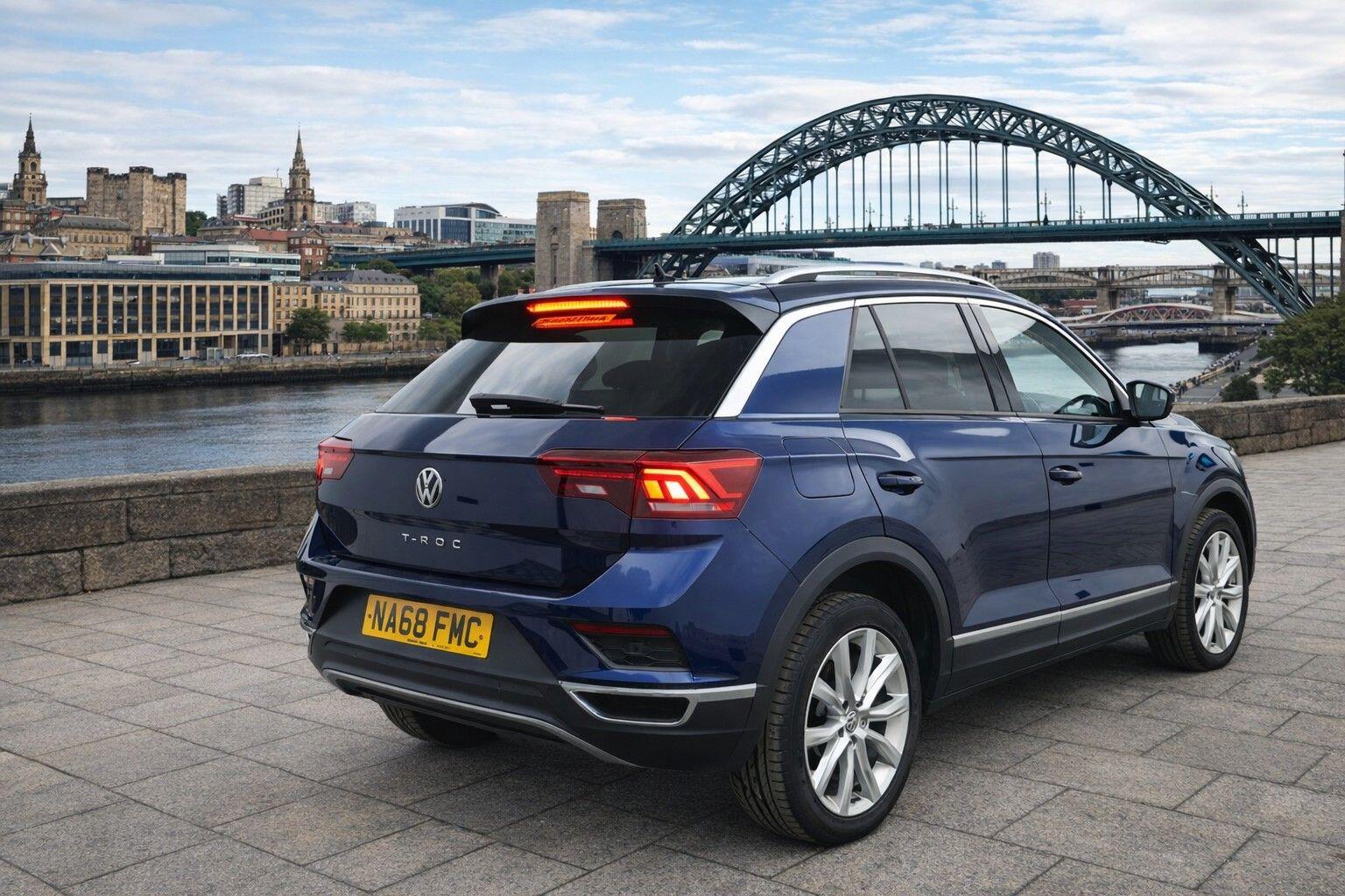 Volkswagen T-Roc view 35
