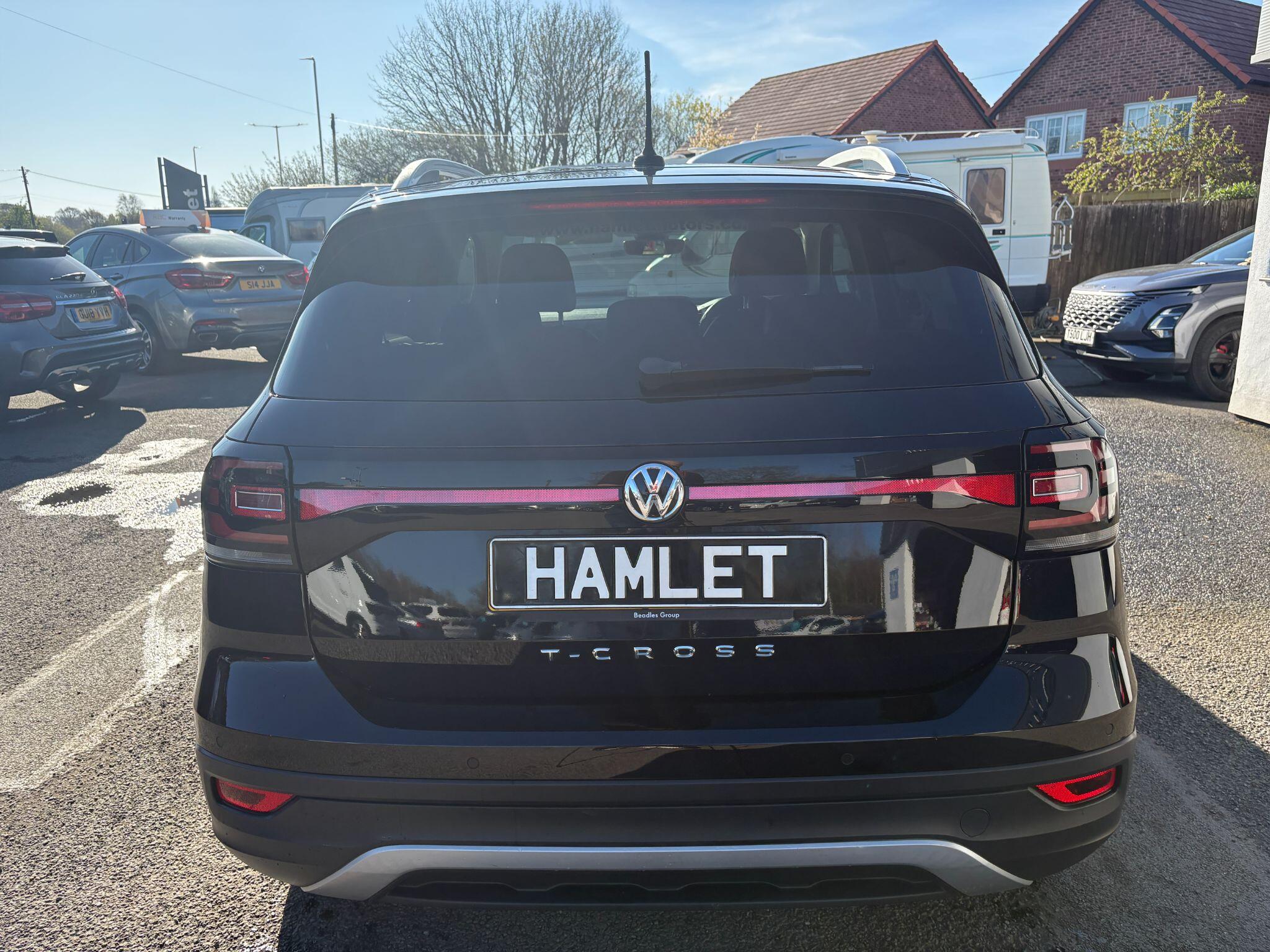 Volkswagen T-Cross view 5