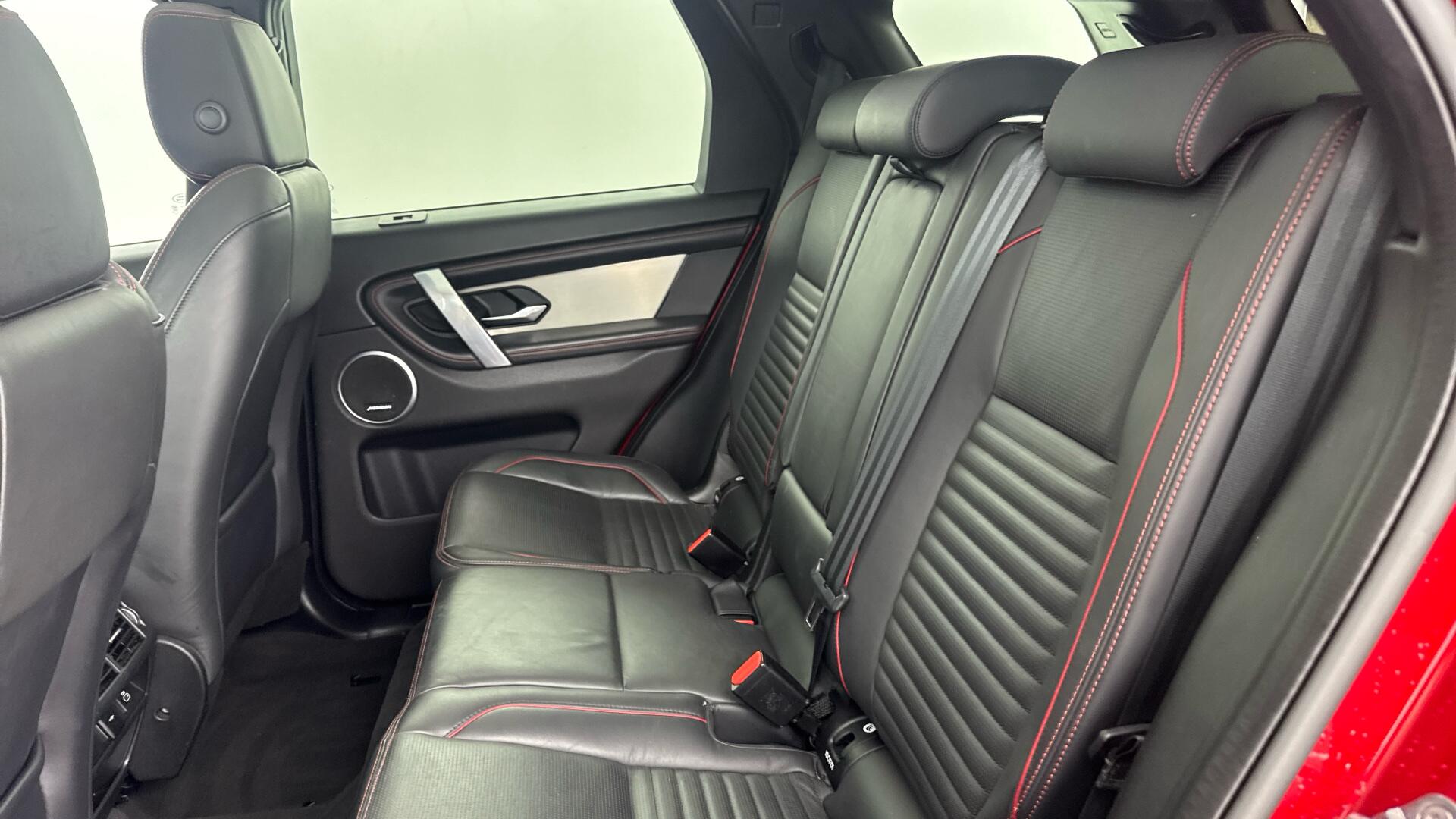 Land Rover Discovery Sport view 14