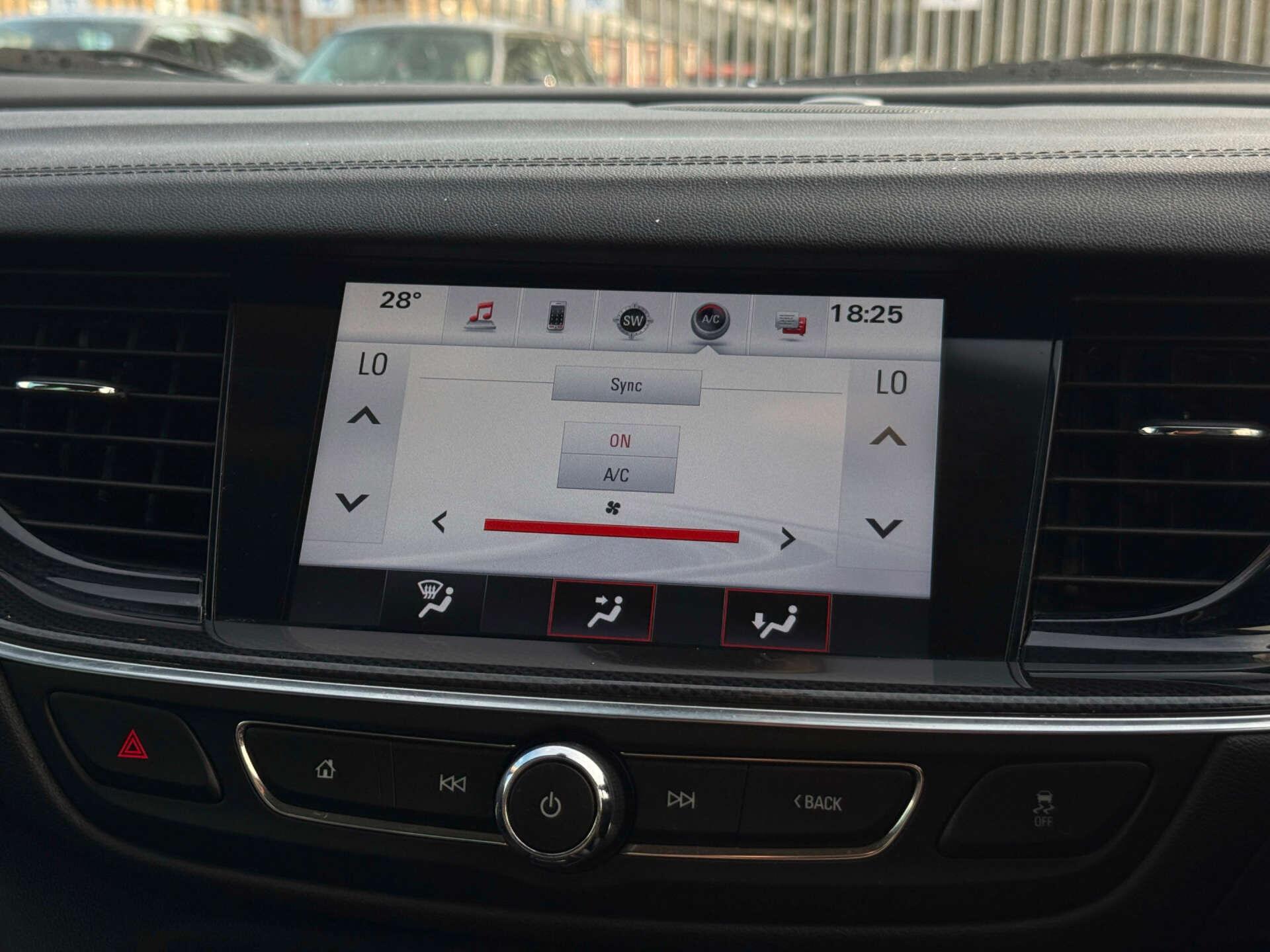 Vauxhall Insignia view 76
