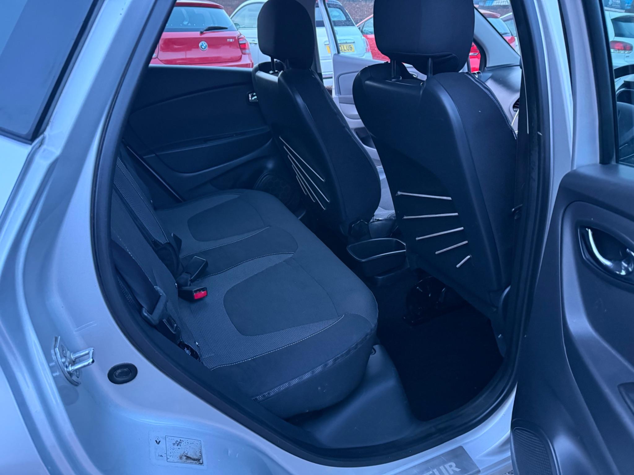 Renault Captur view 24