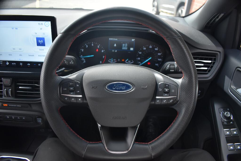 Ford Focus view 49