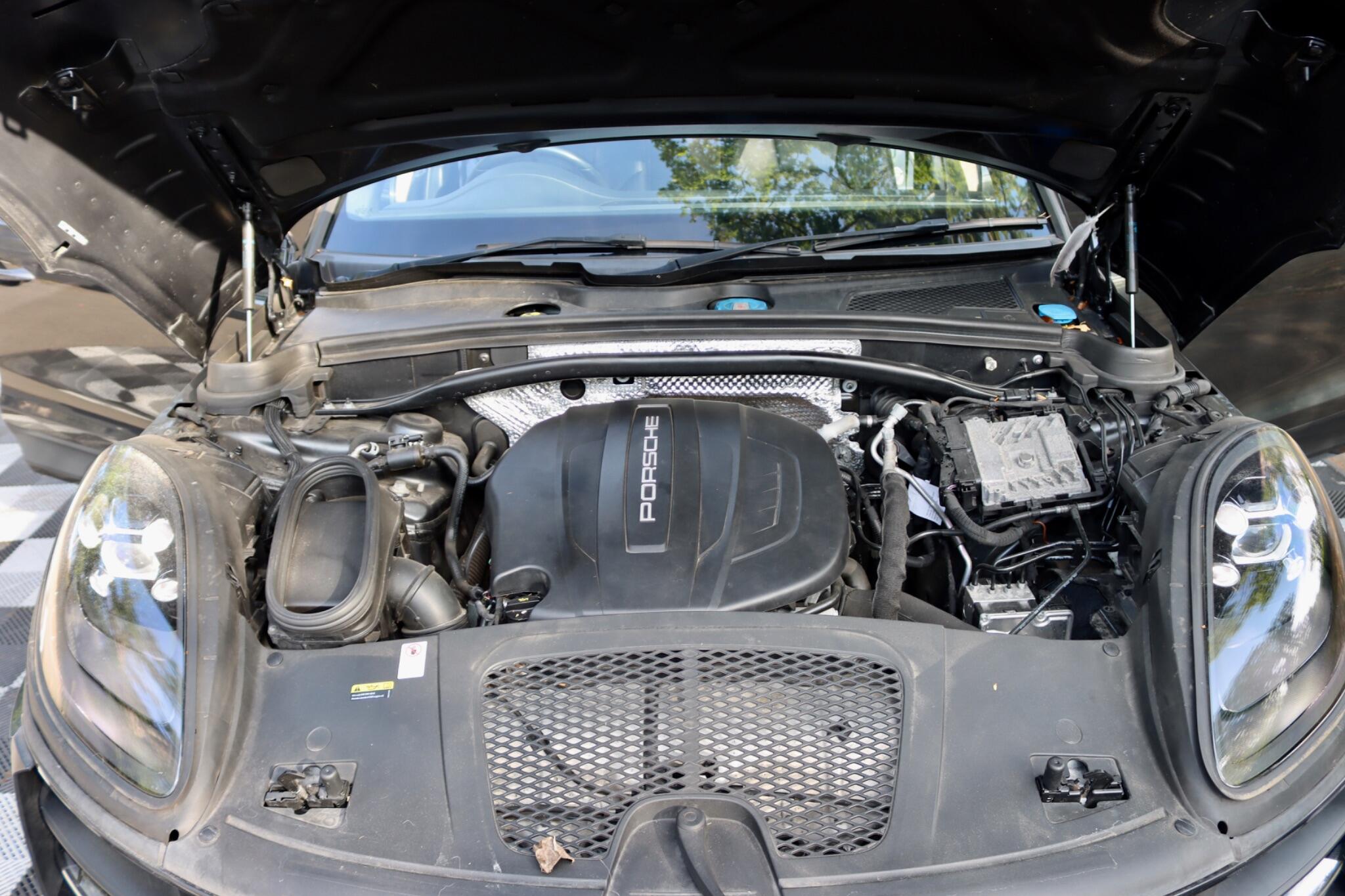 Porsche Macan view 40
