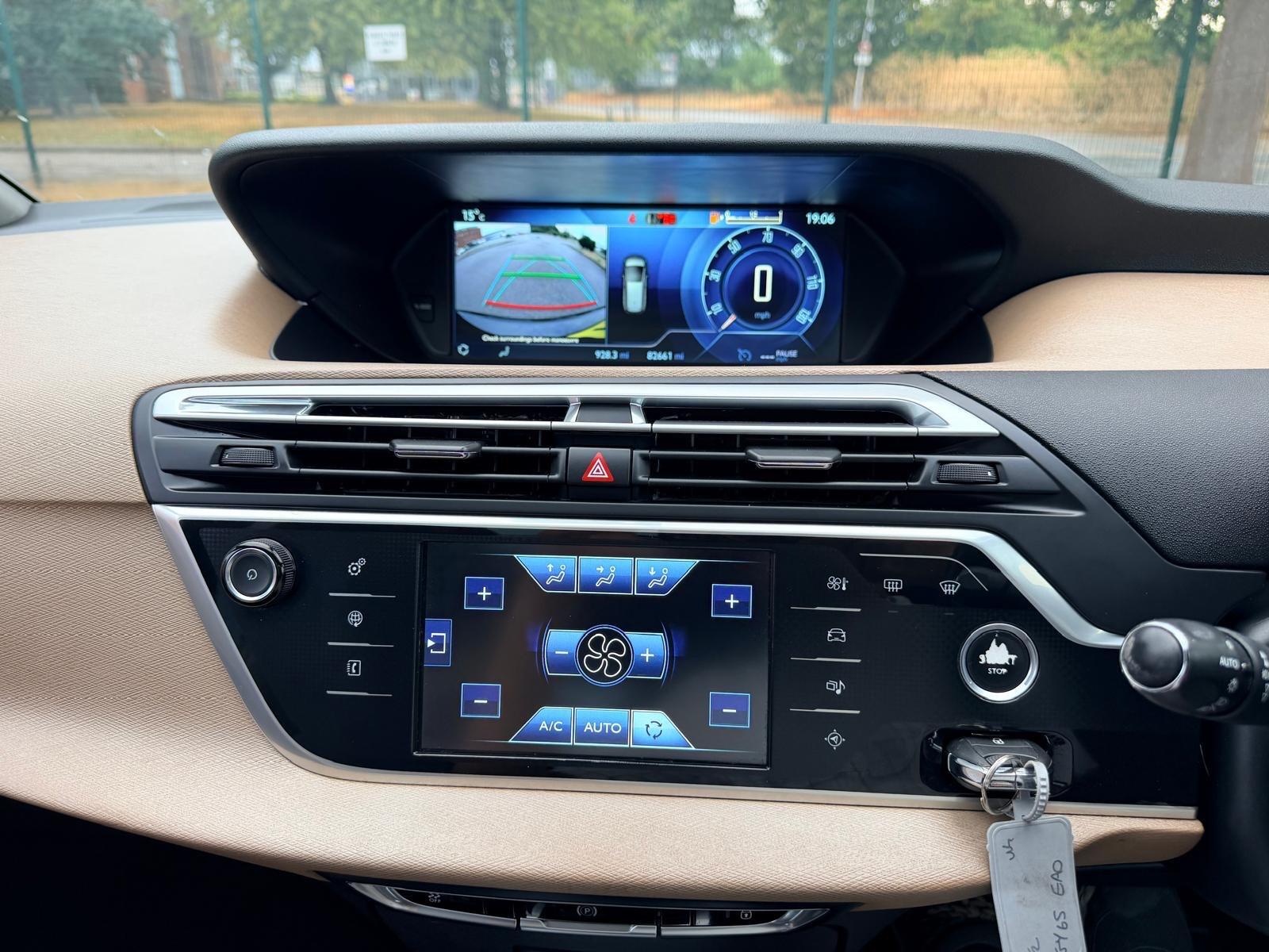 Citroen Grand C4 Picasso view 18