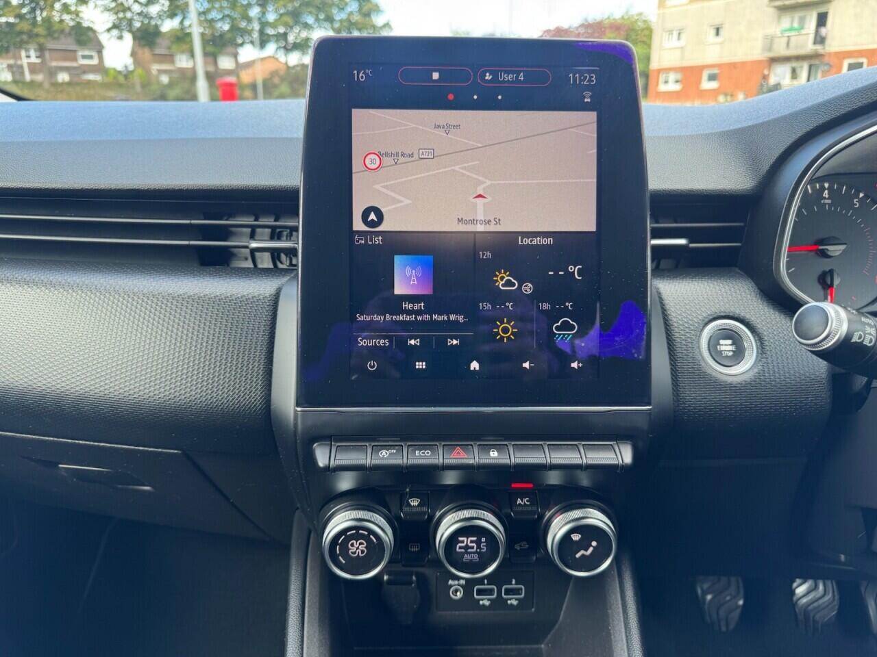 Renault Clio view 22
