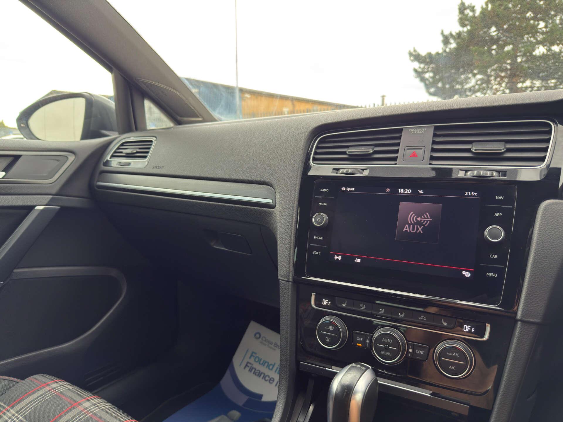 Volkswagen Golf view 56