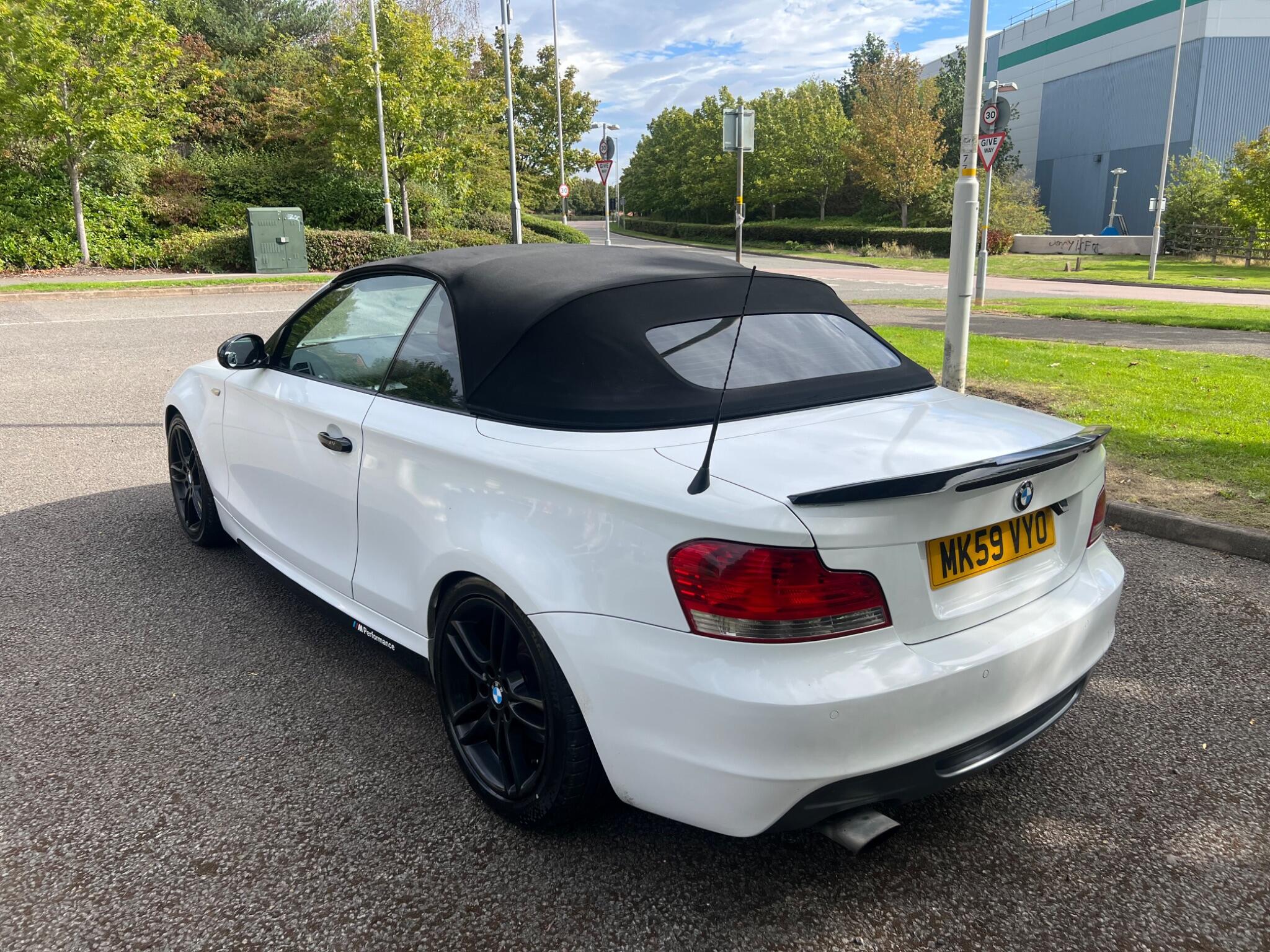 BMW 1 Series view 9