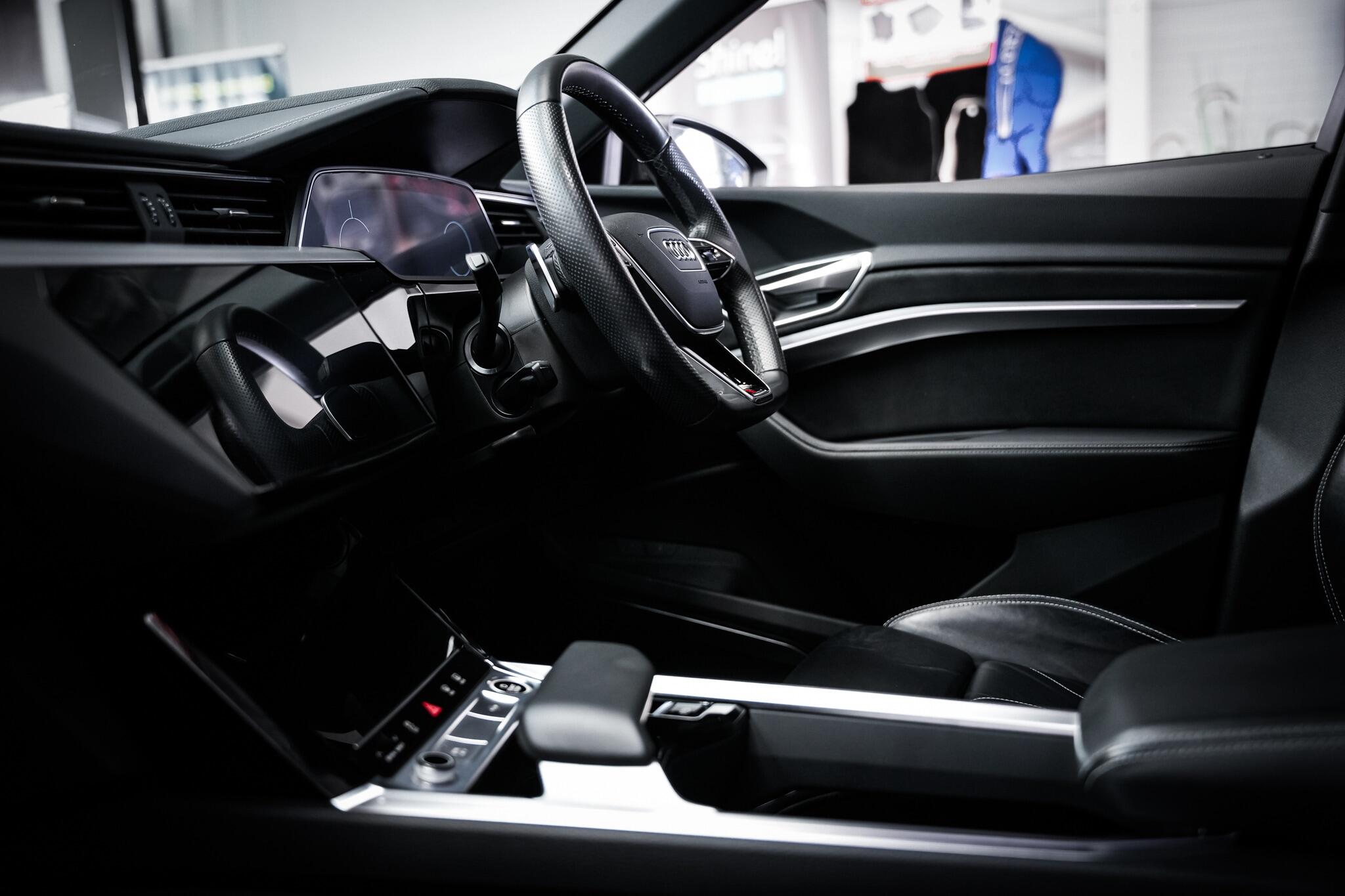 Audi E-Tron view 3