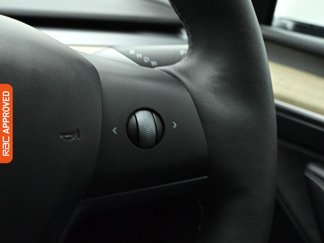 Tesla Model Y view 26