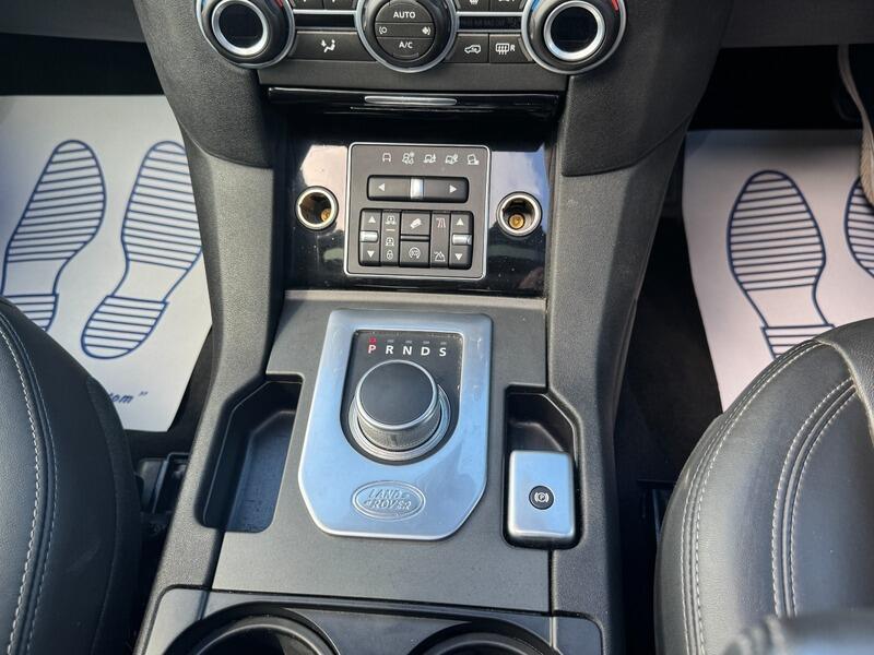 Land Rover Discovery view 37
