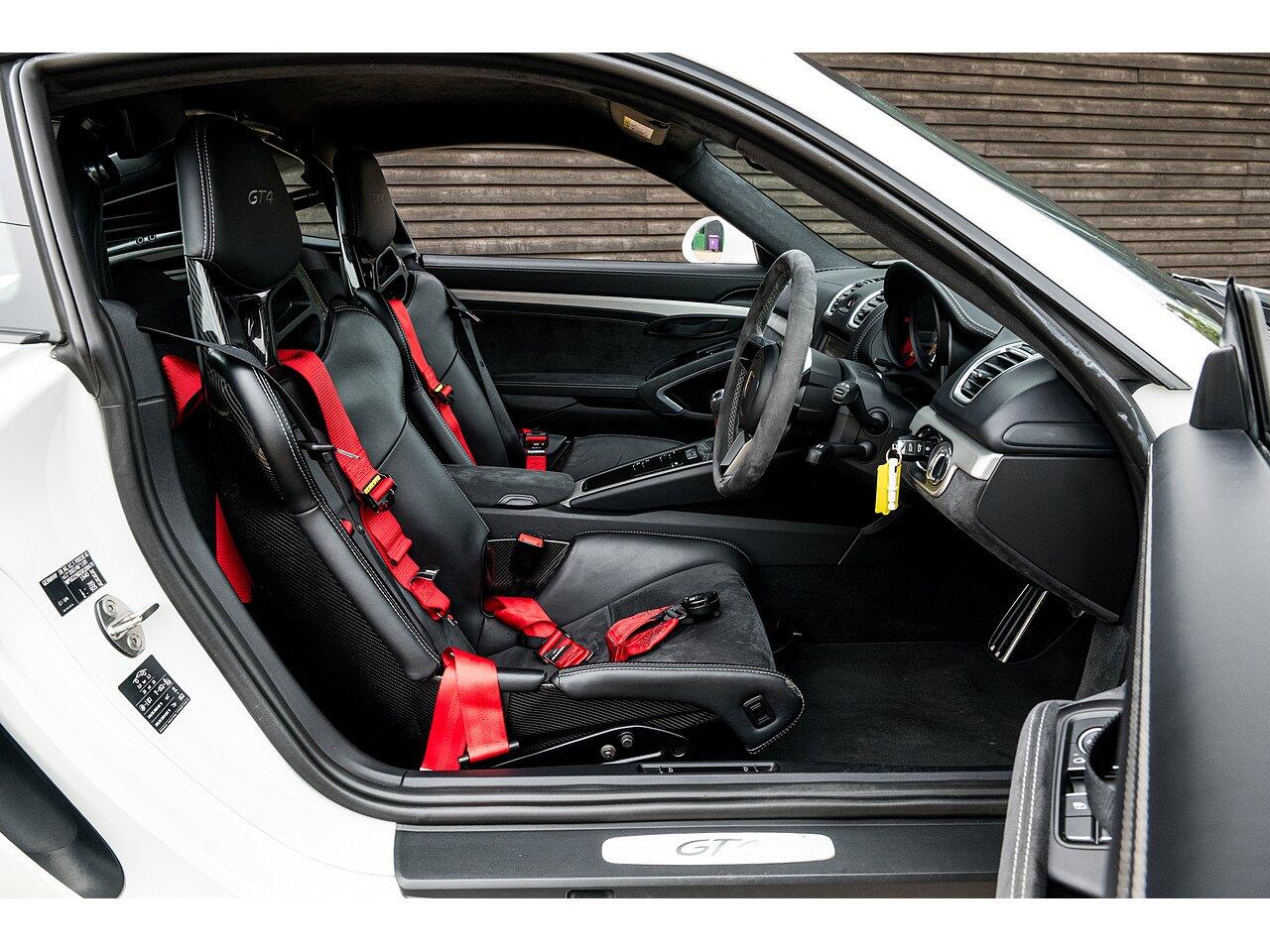 Porsche Cayman view 27