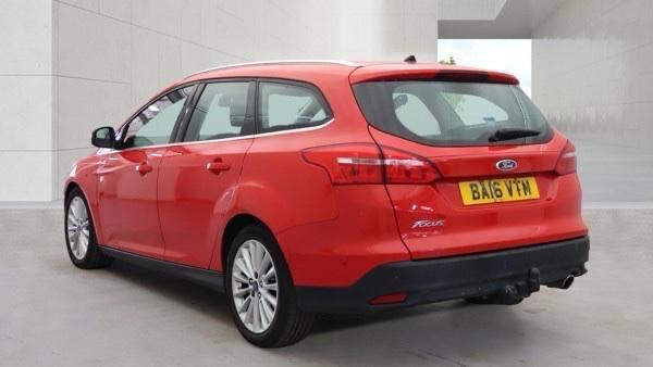 Ford Focus view 8