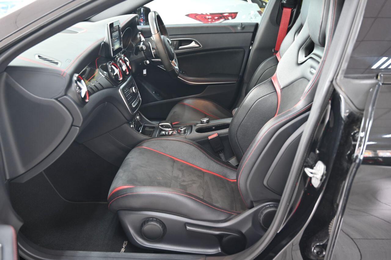 Mercedes-Benz Cla view 16