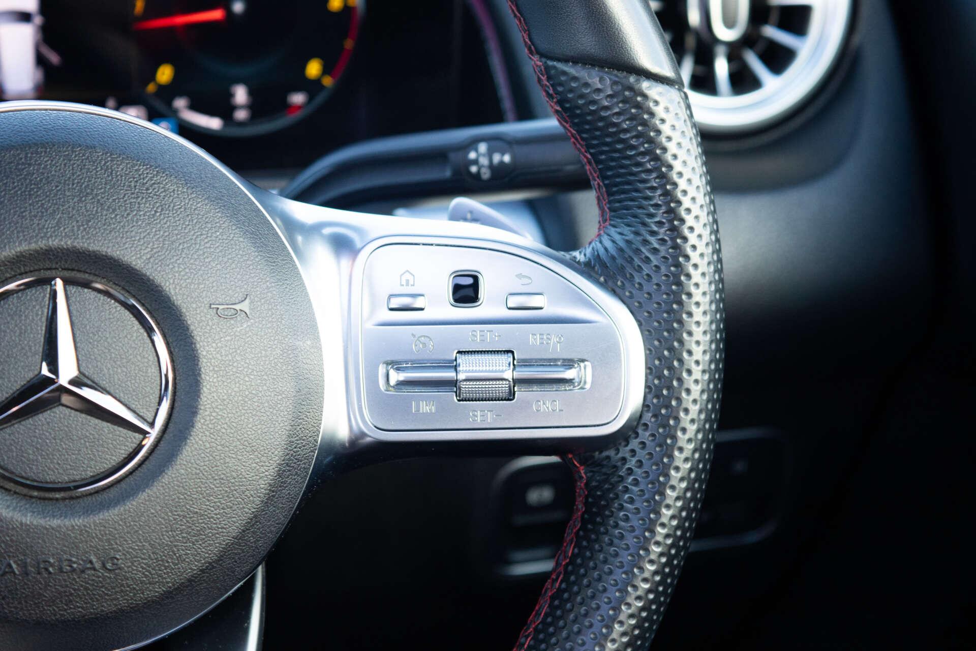Mercedes-Benz GLB view 51