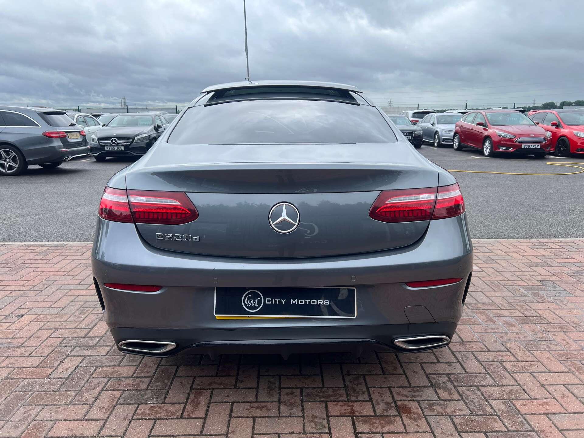 Mercedes-Benz E-Class view 10