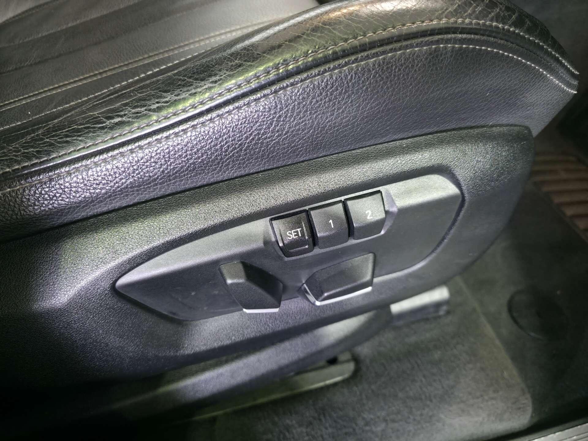 BMW X6 view 16
