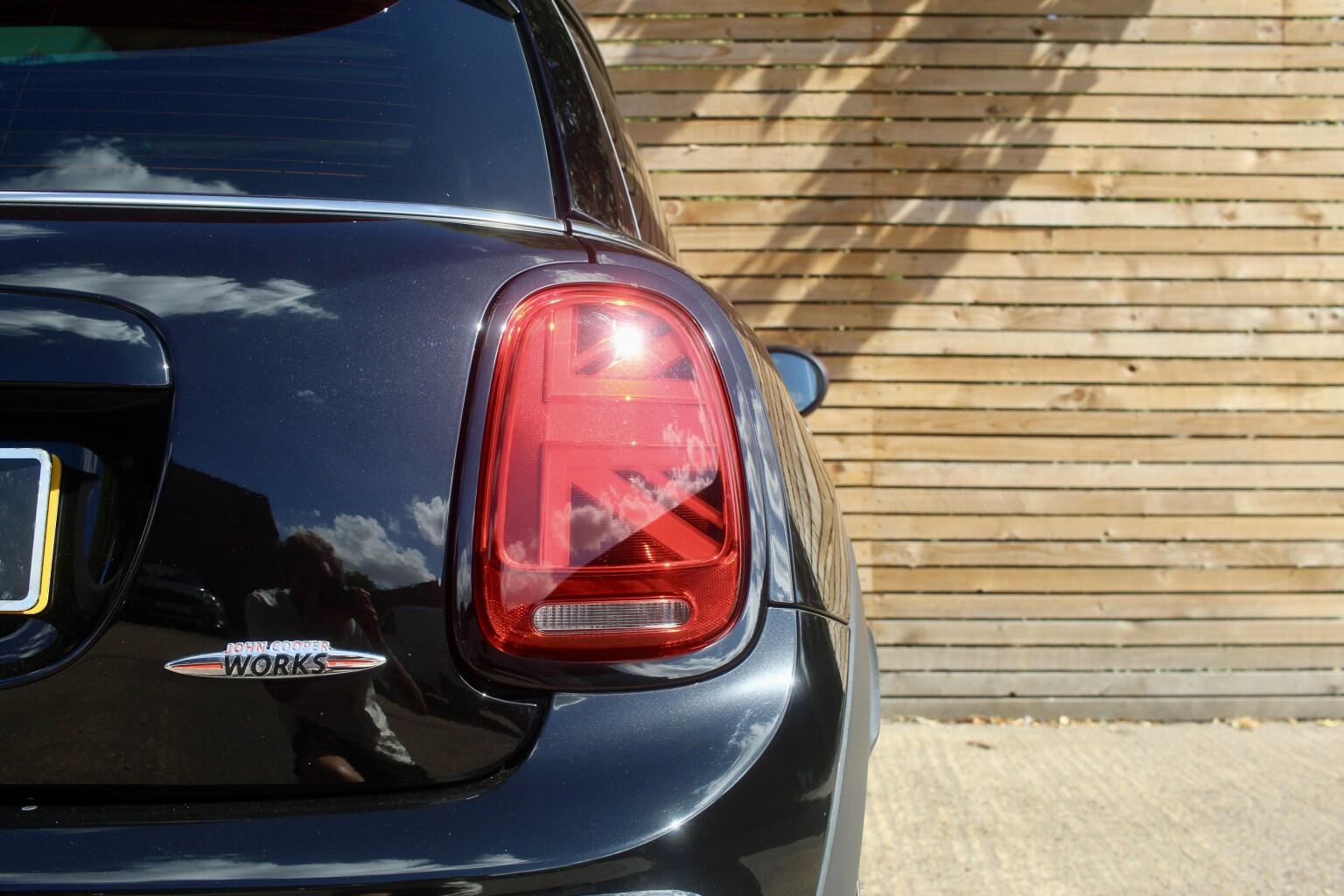 Mini Hatch view 34