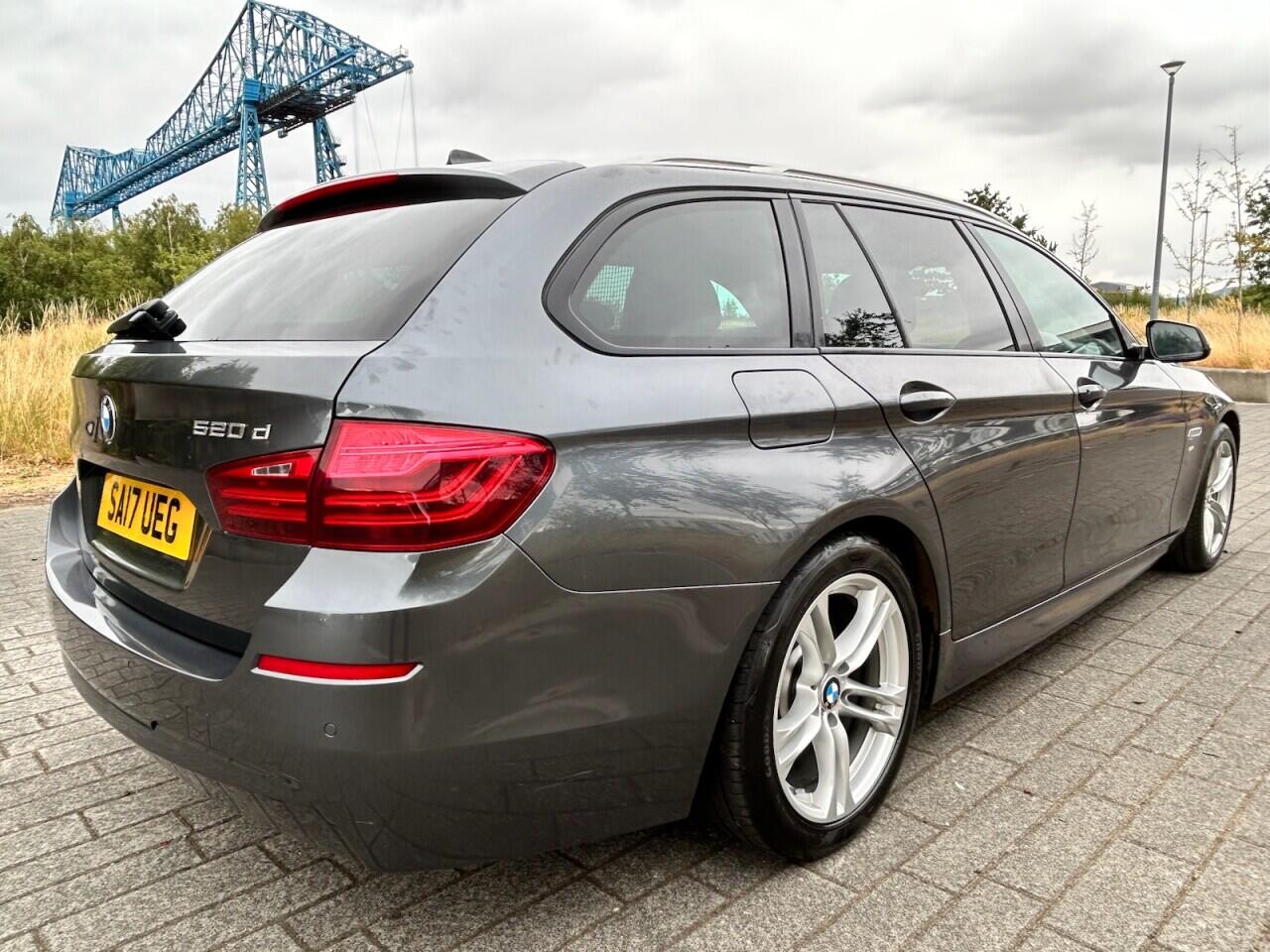 BMW 5 Series view 7