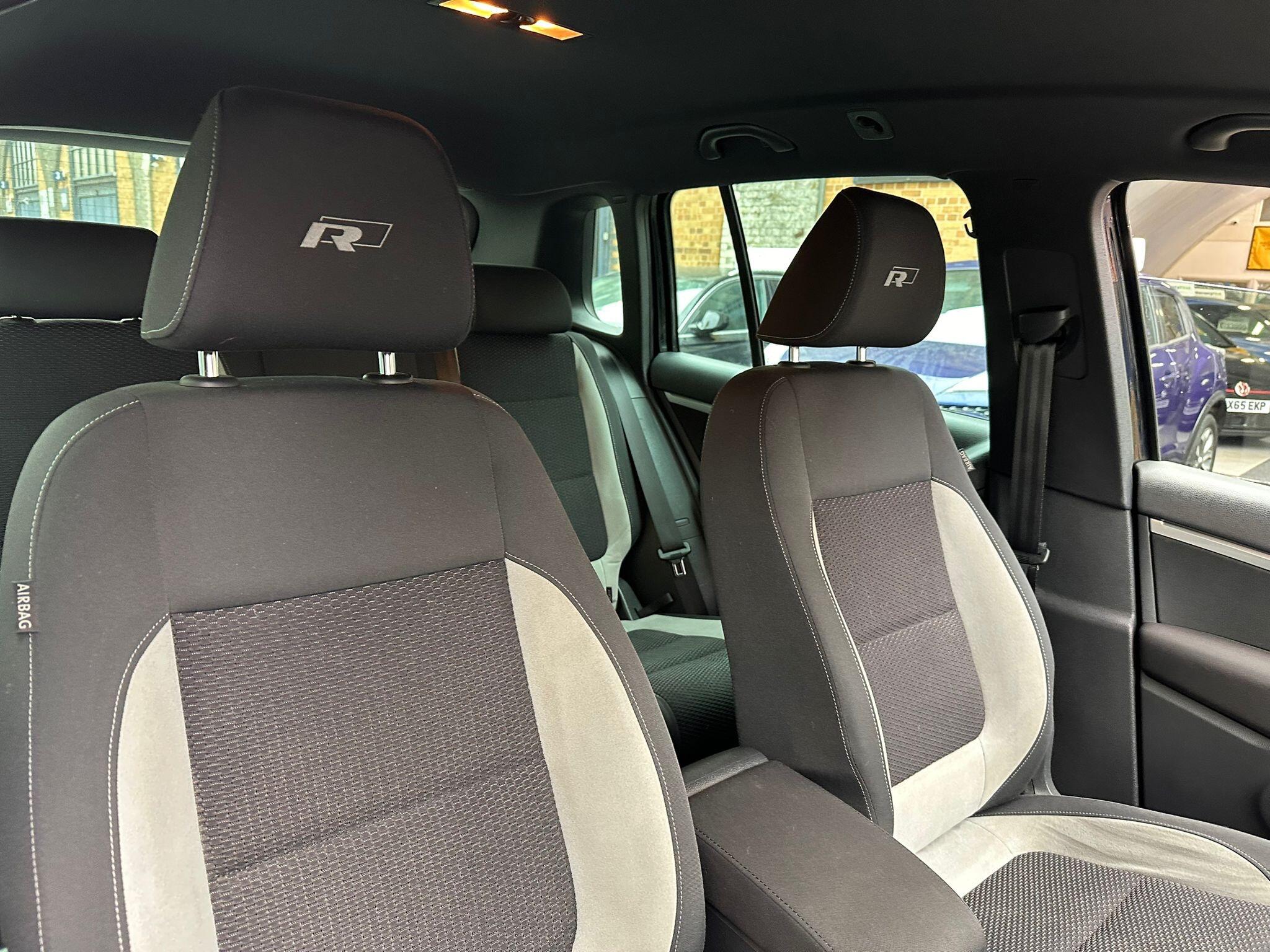 Volkswagen Tiguan view 21