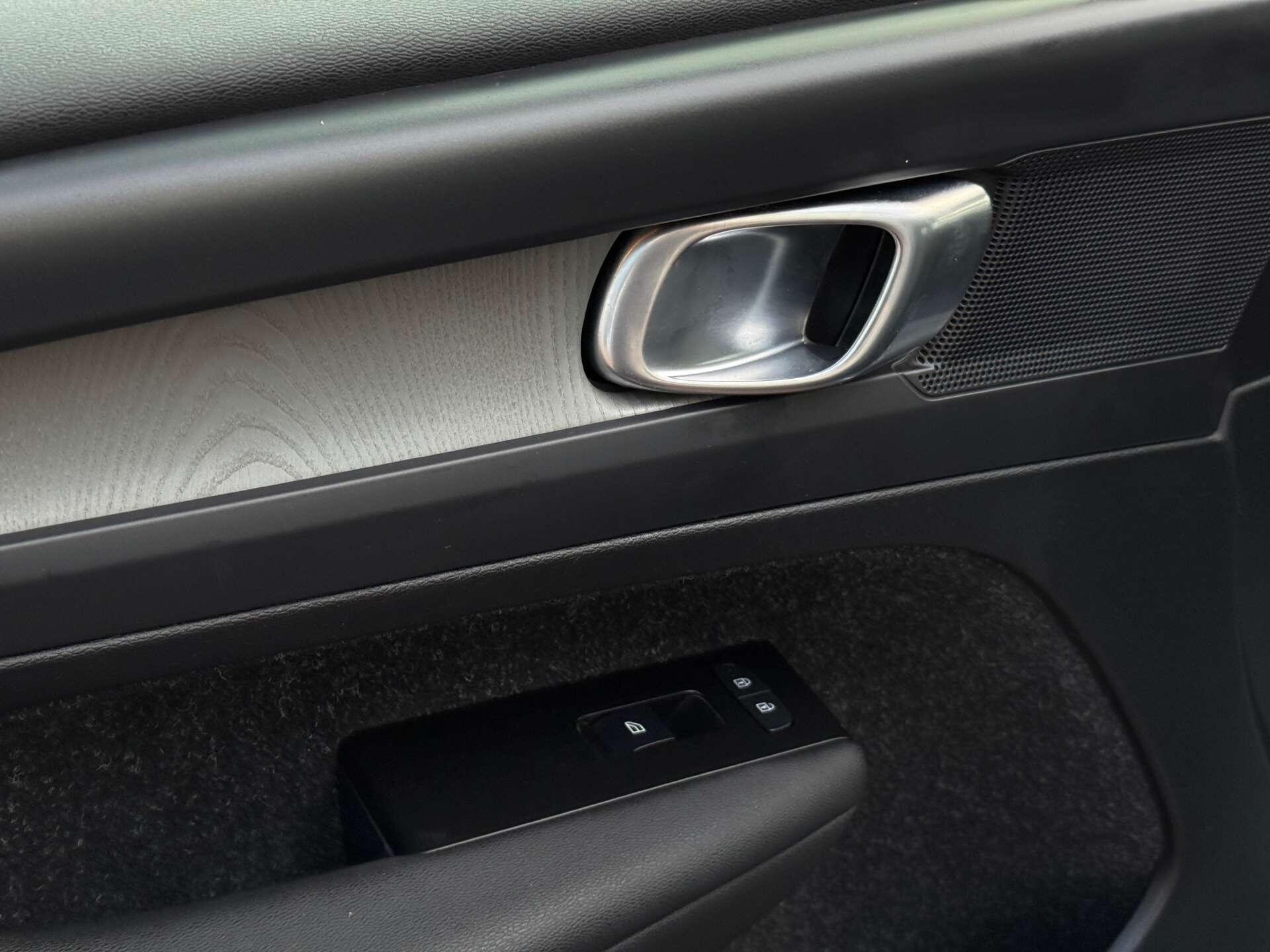 Volvo XC40 view 26
