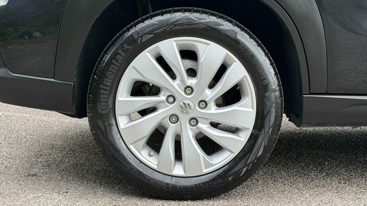 Suzuki S-Cross view 35
