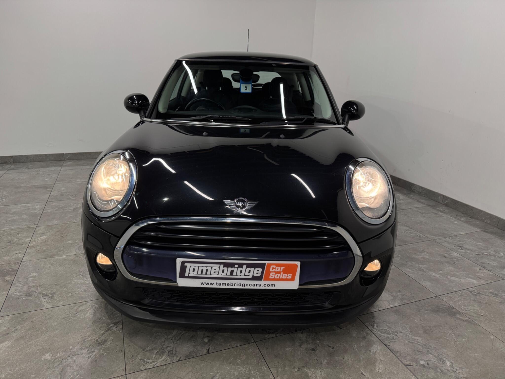 Mini Hatch view 3
