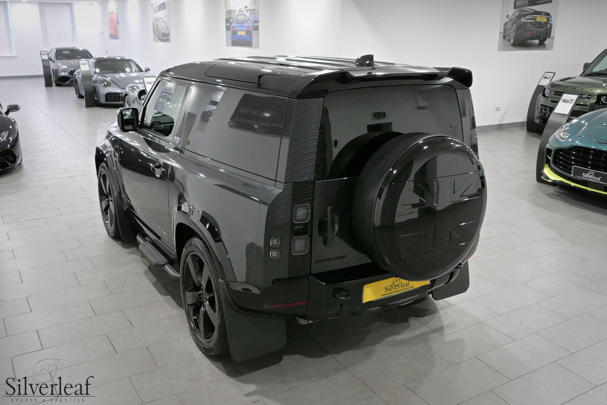 Land Rover Defender view 39