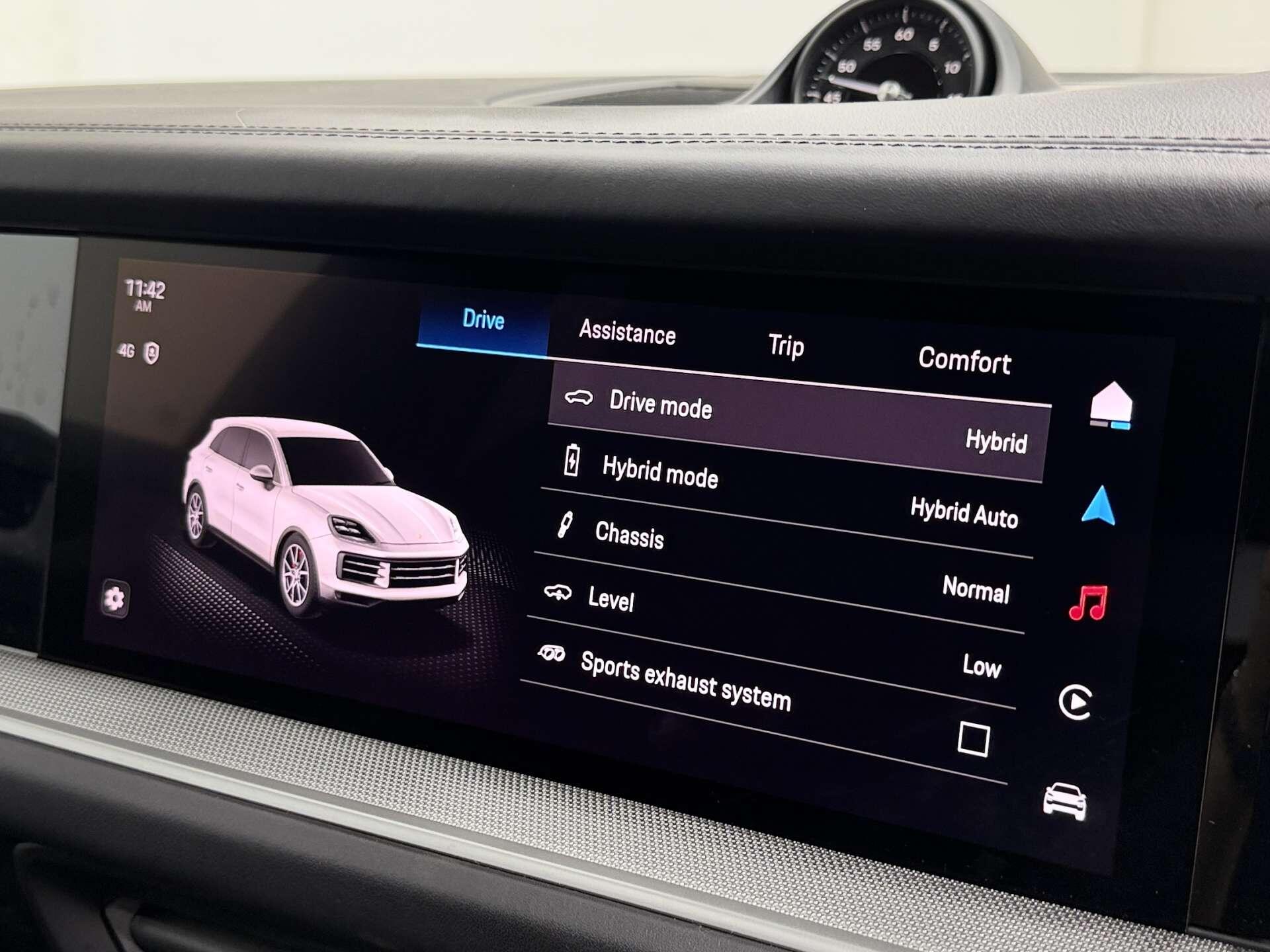 Porsche Cayenne view 54