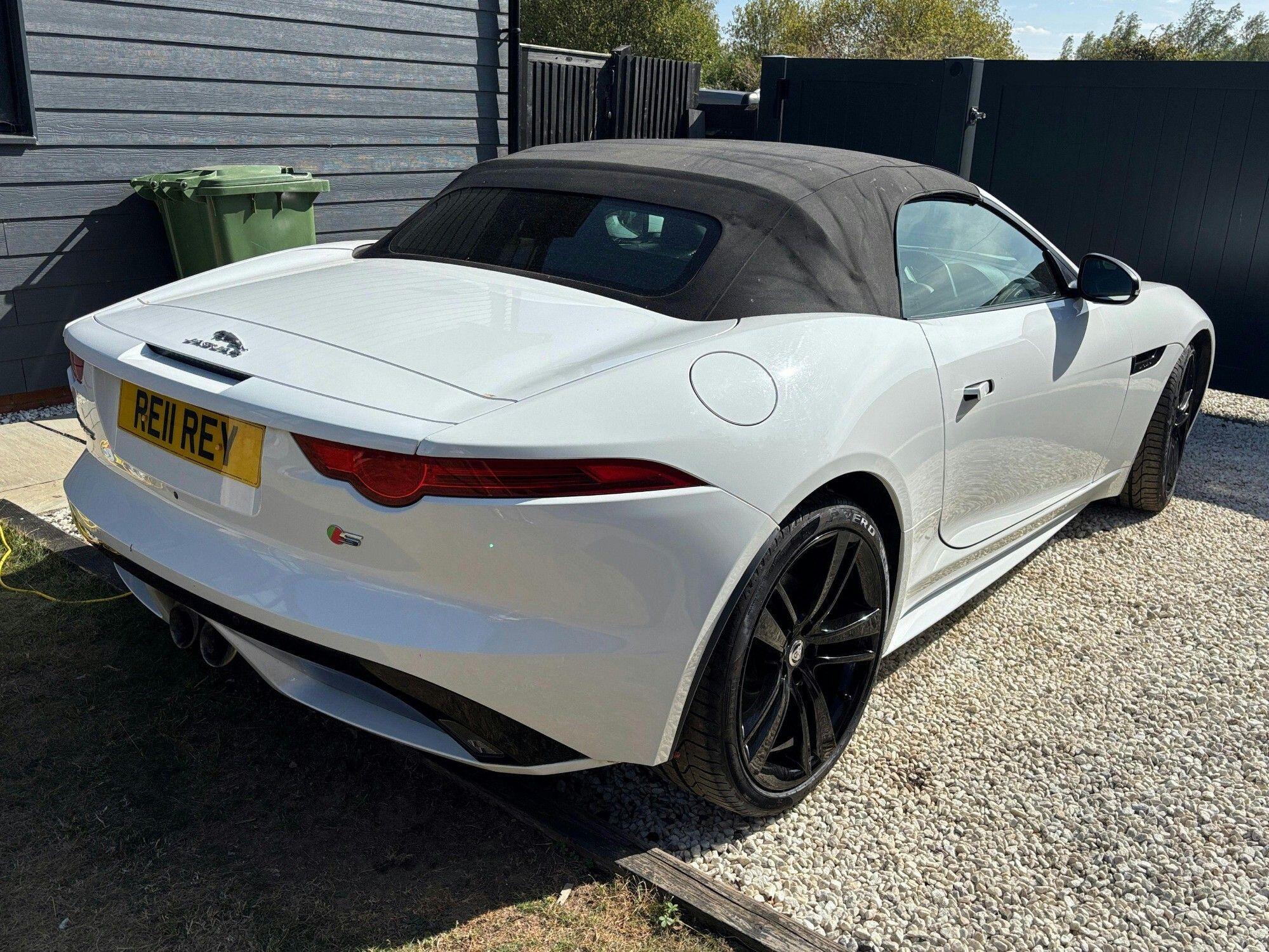 Jaguar F-Type view 3