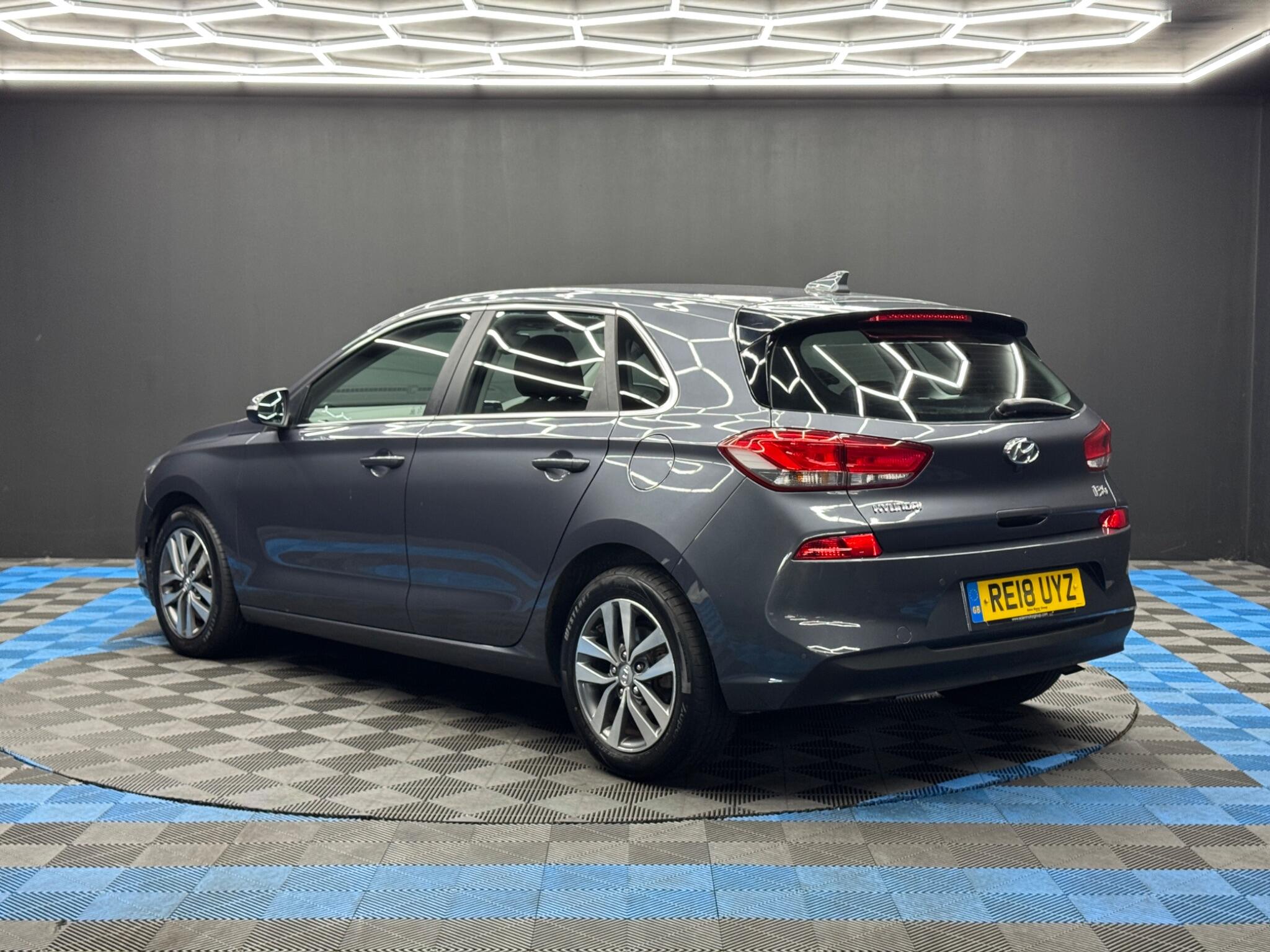 Hyundai i30 view 7