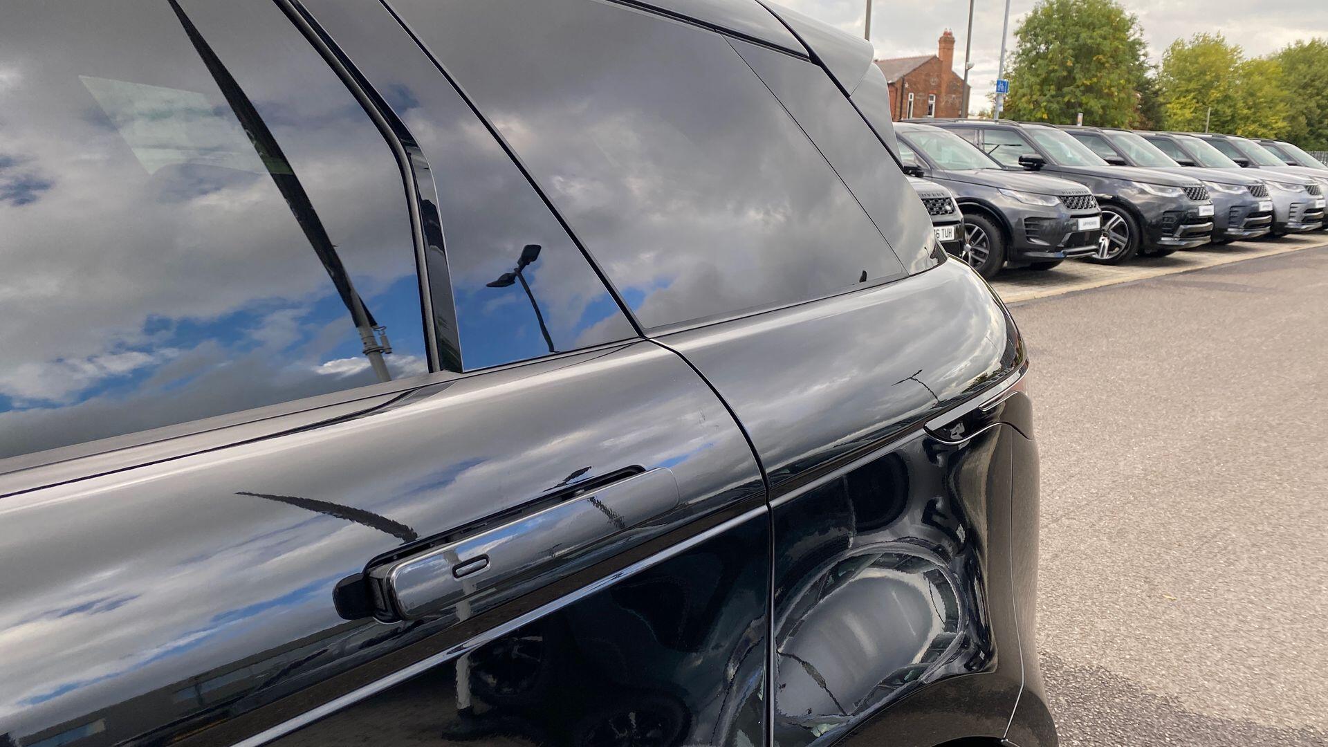 Land Rover Range Rover Evoque view 47