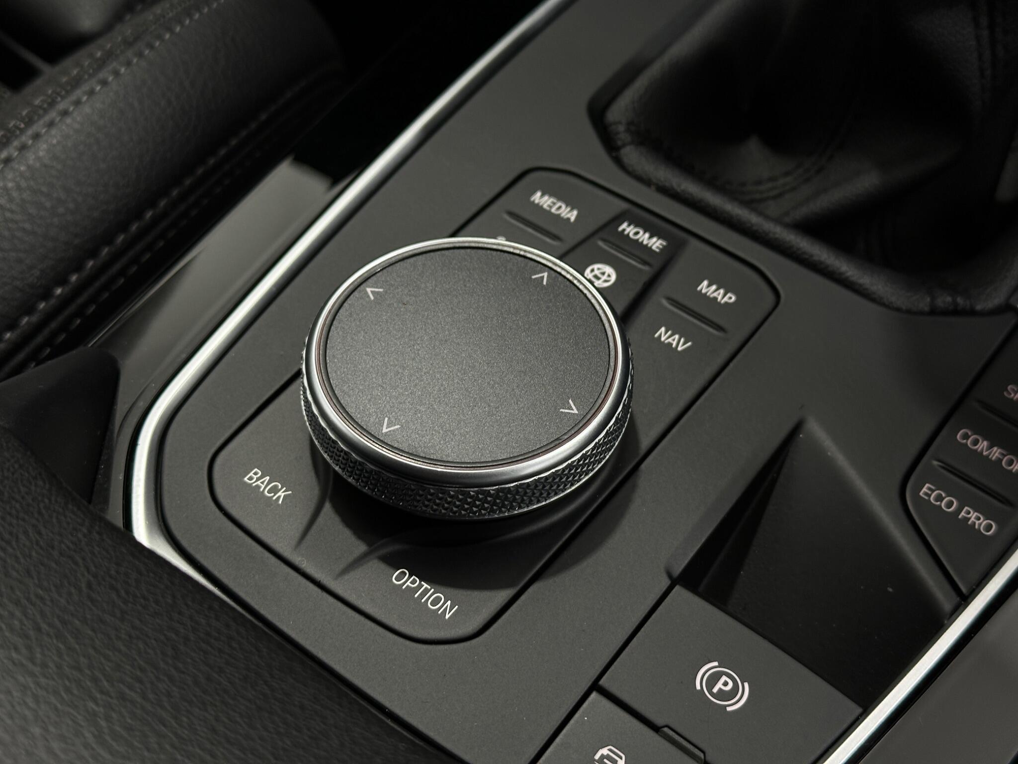 BMW 1 Series view 21