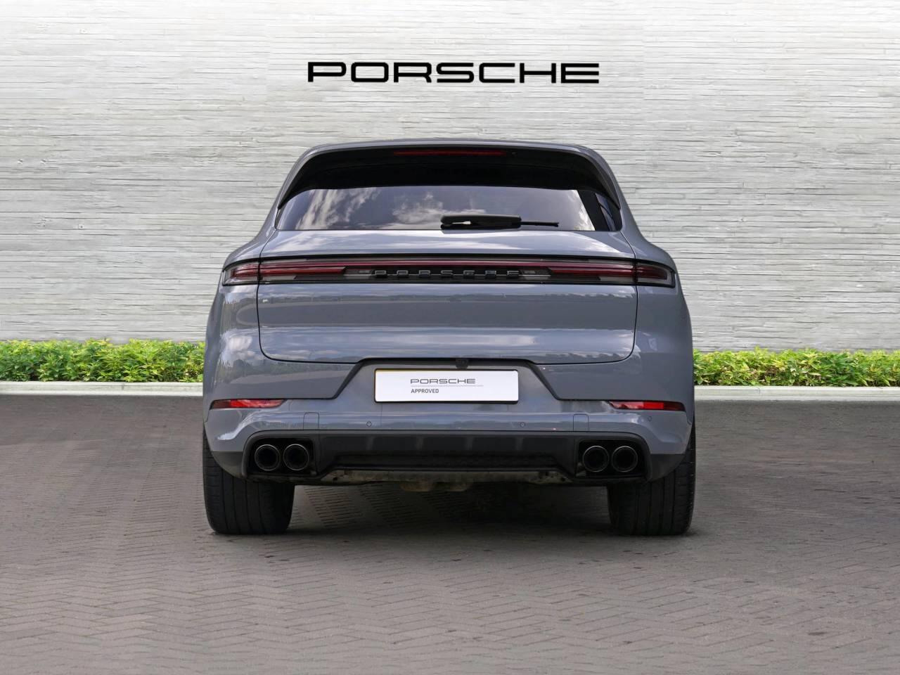 Porsche Cayenne view 6