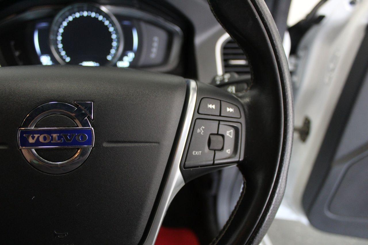 Volvo XC60 view 45