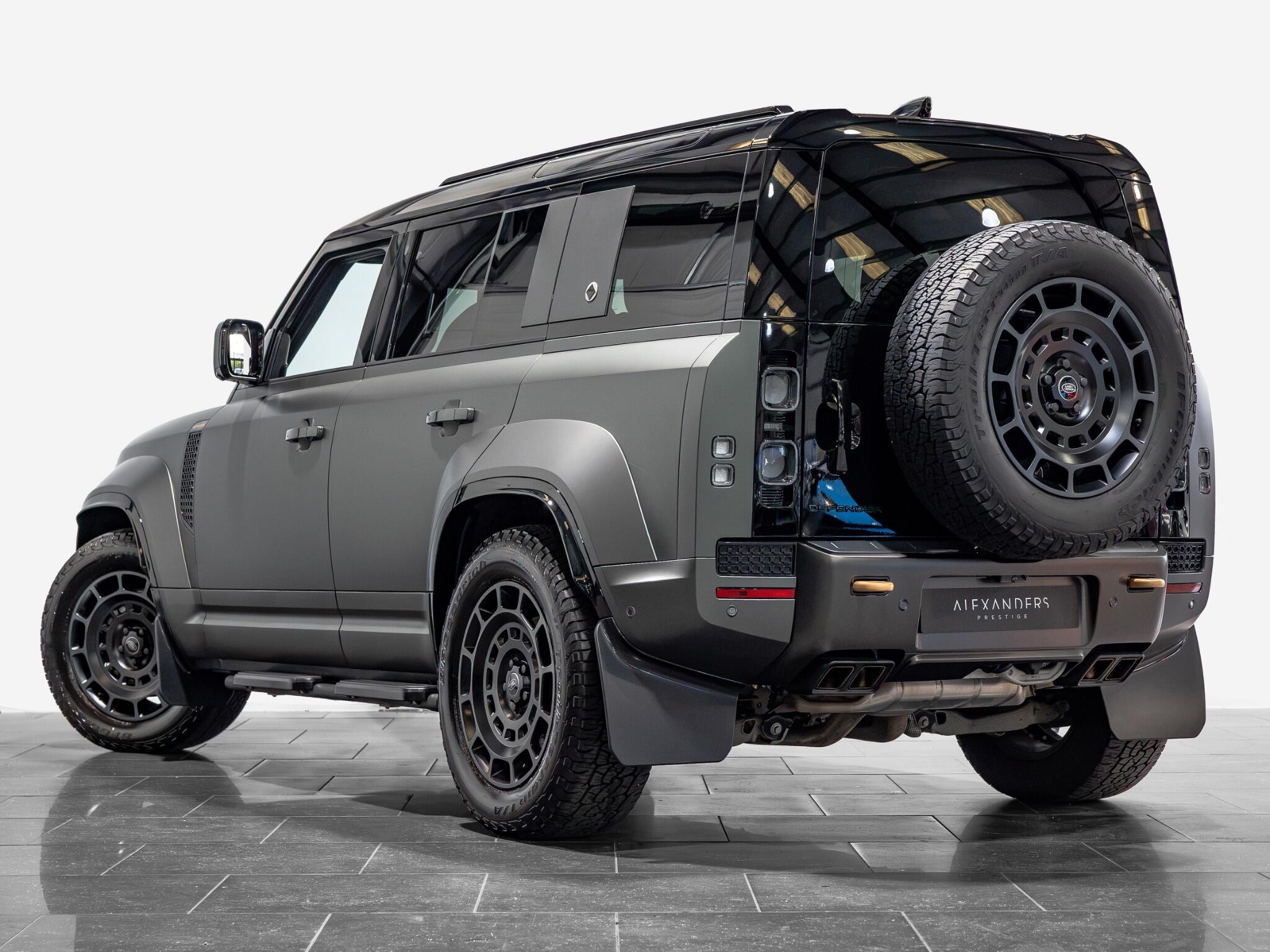 Land Rover Defender view 8